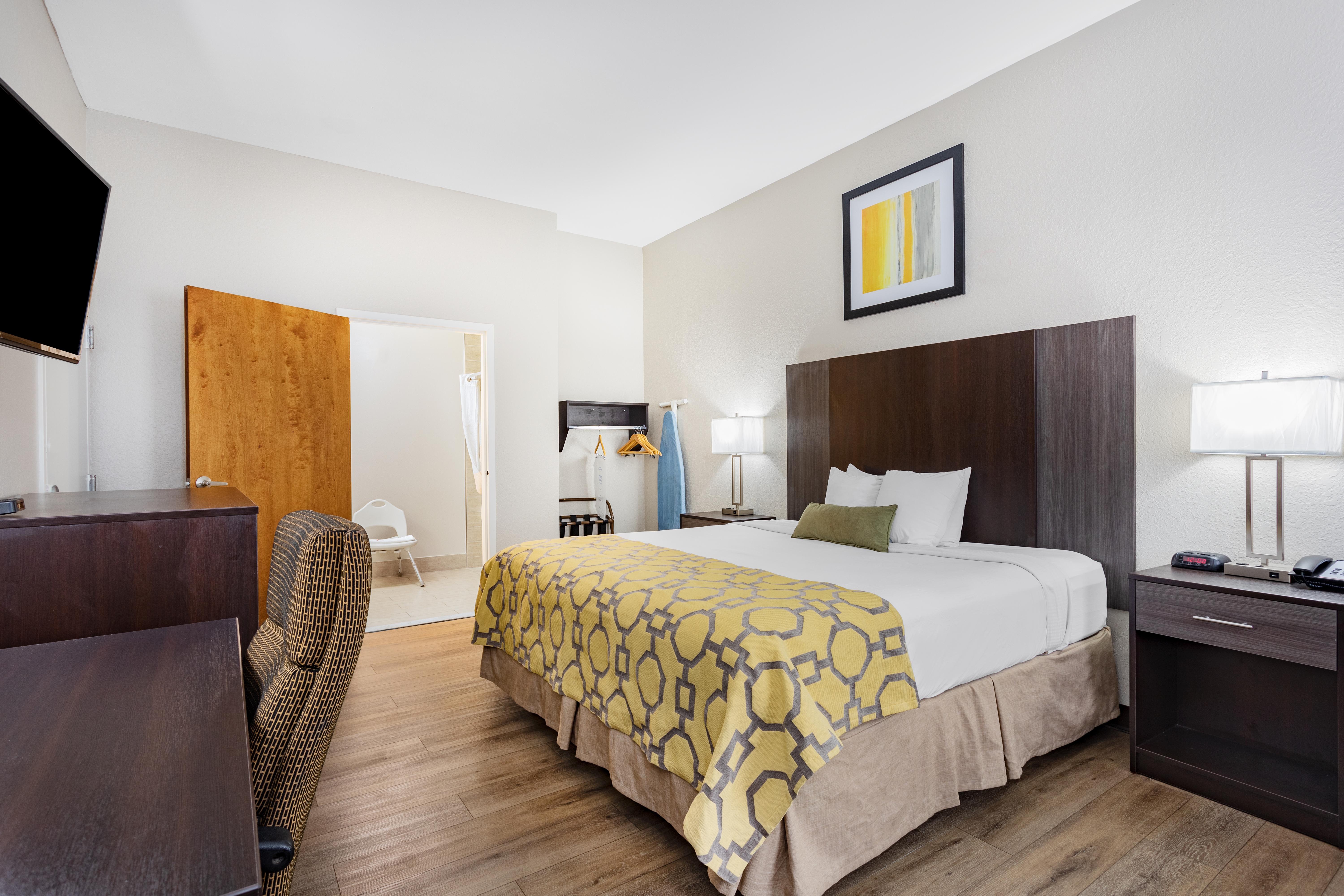 Guest room at the Baymont by Wyndham Midway/Tallahassee in Midway, Florida