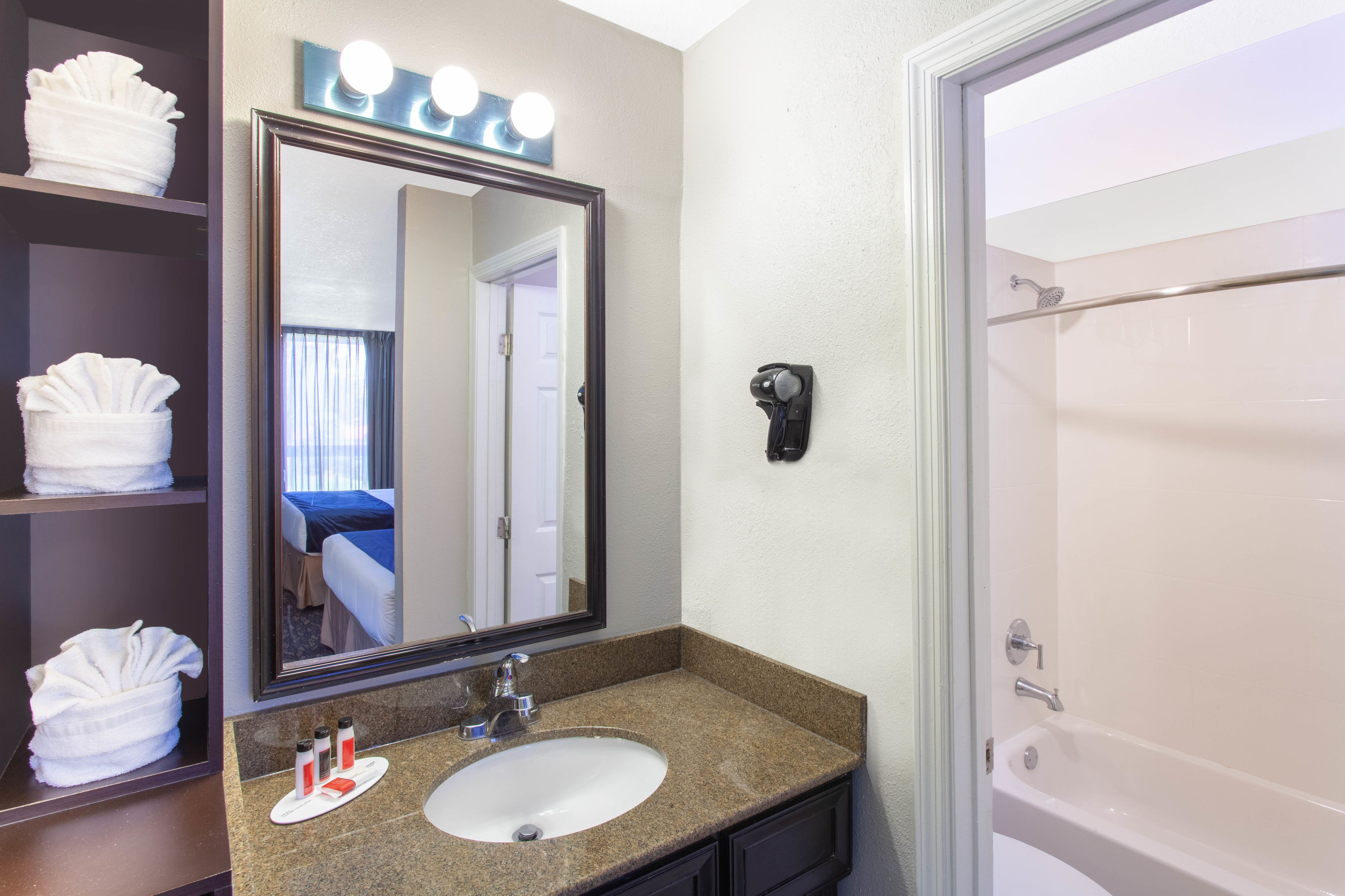 Baymont By Wyndham Orlando Universal Blvd Orlando Fl Hotels