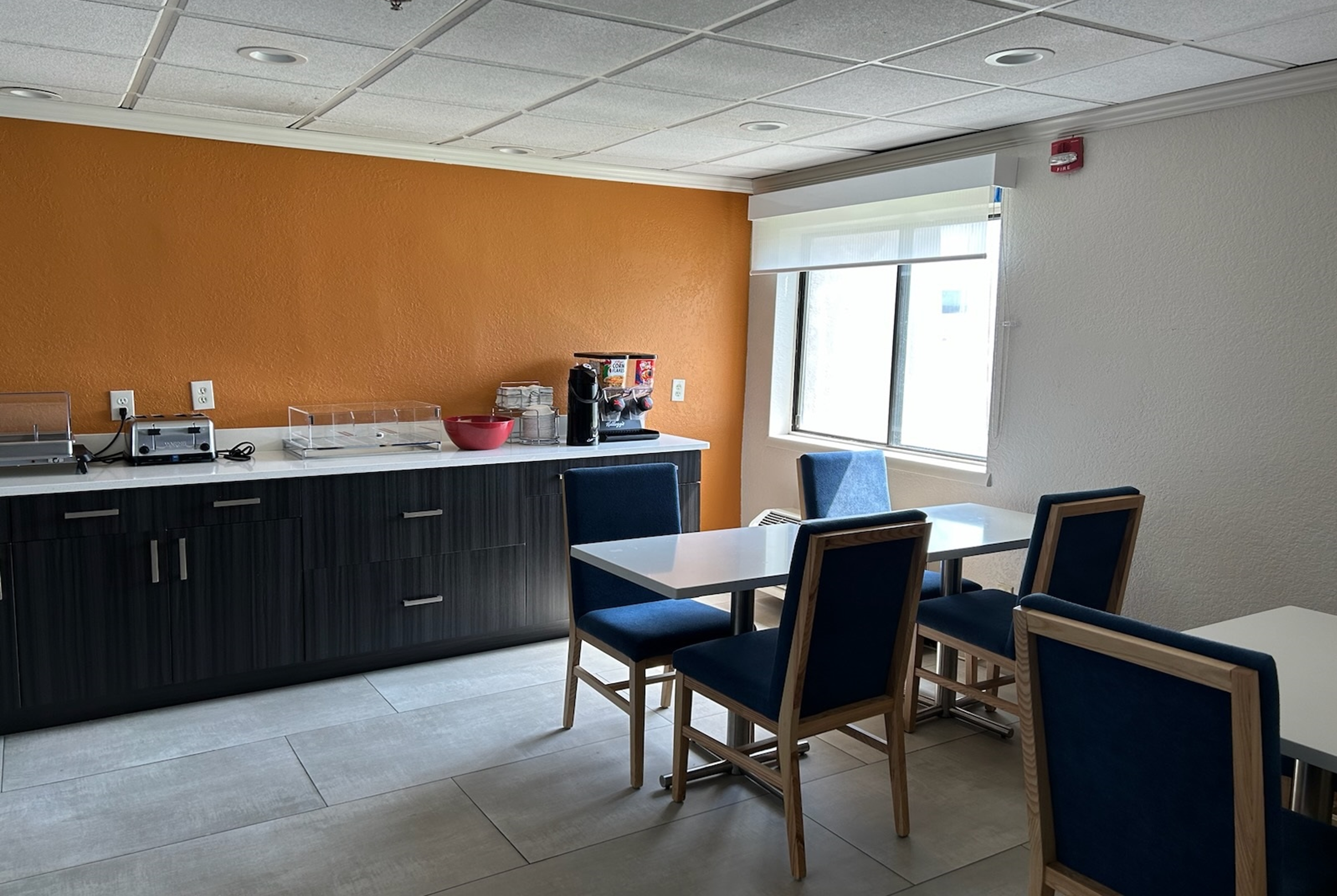 Free breakfast at Baymont by Wyndham Orlando South in Orlando, Florida