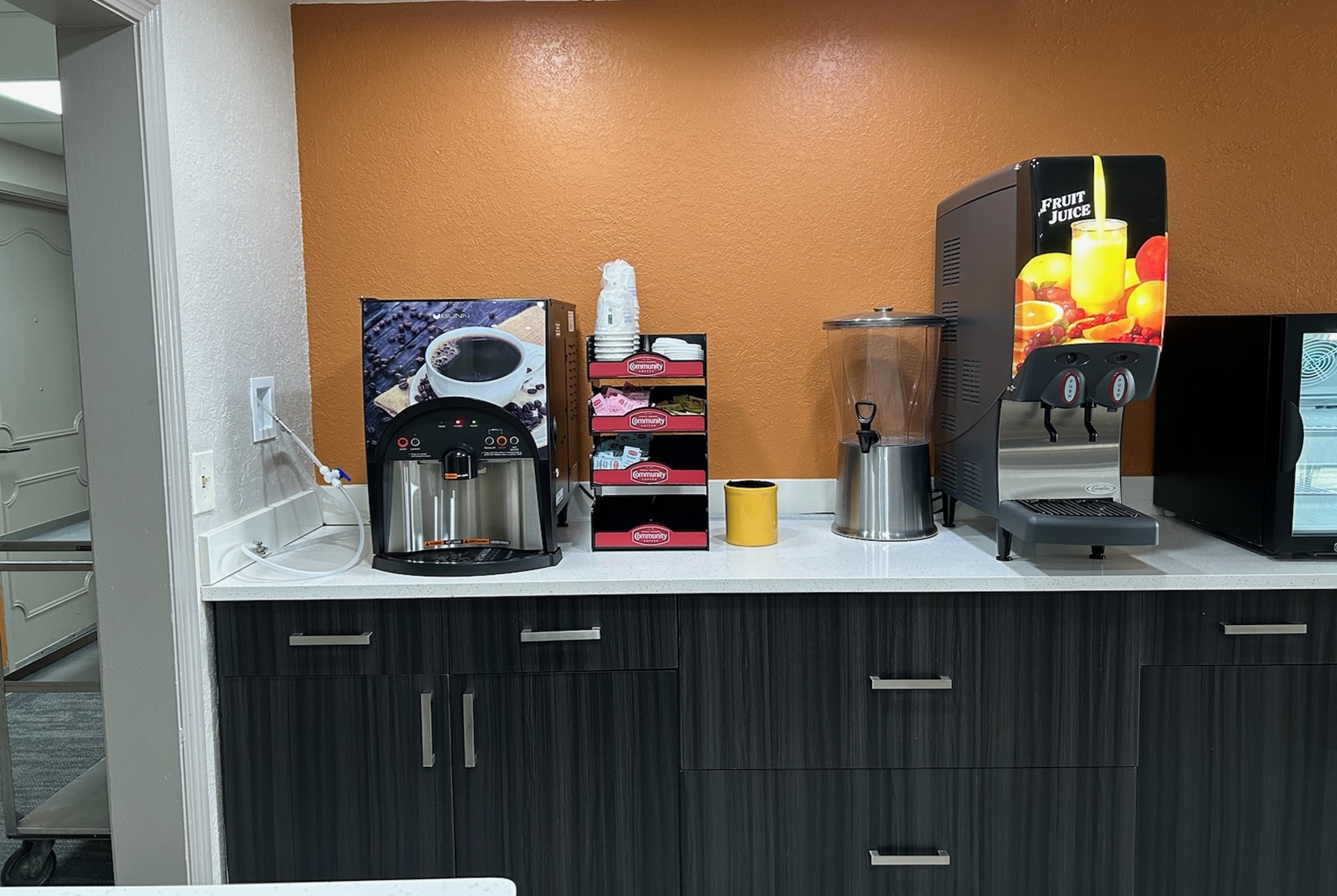 Free breakfast at Baymont by Wyndham Orlando South in Orlando, Florida