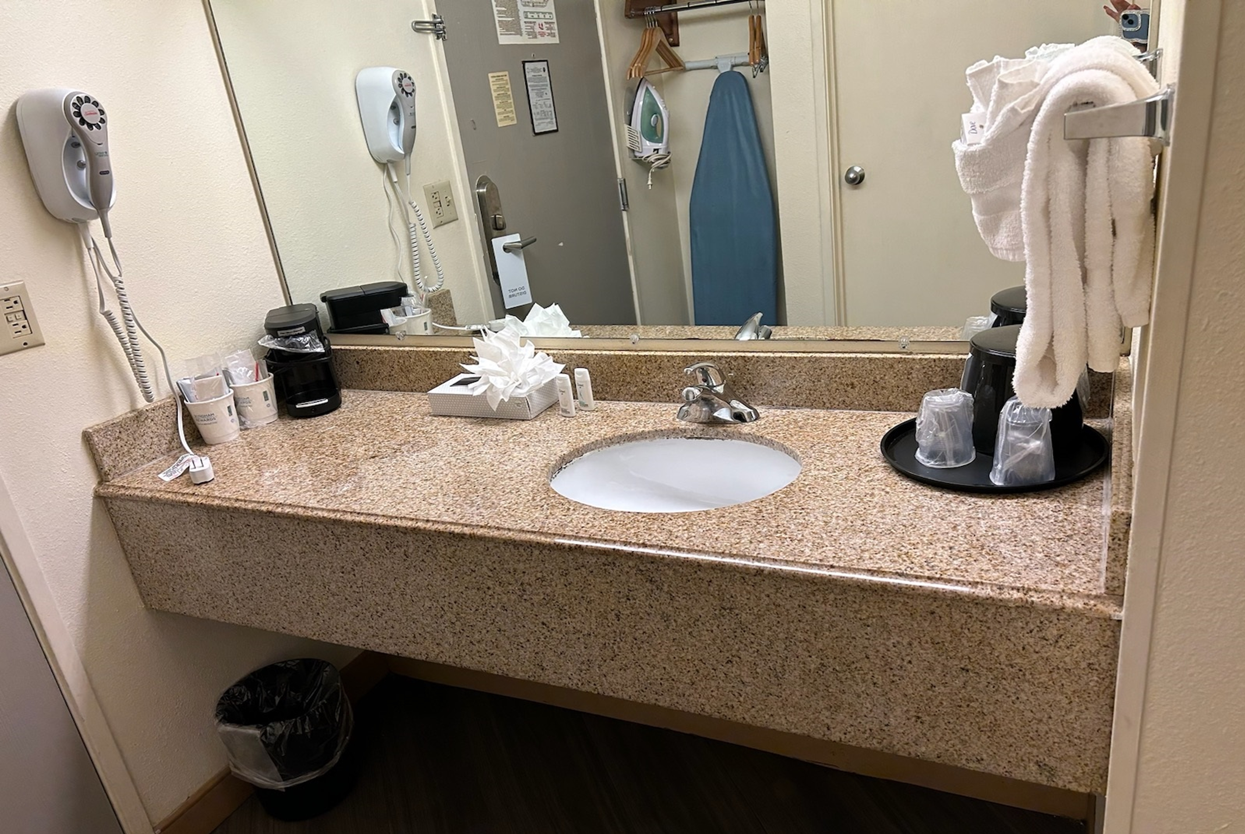 Guest room bath at the Baymont by Wyndham Orlando South in Orlando, Florida