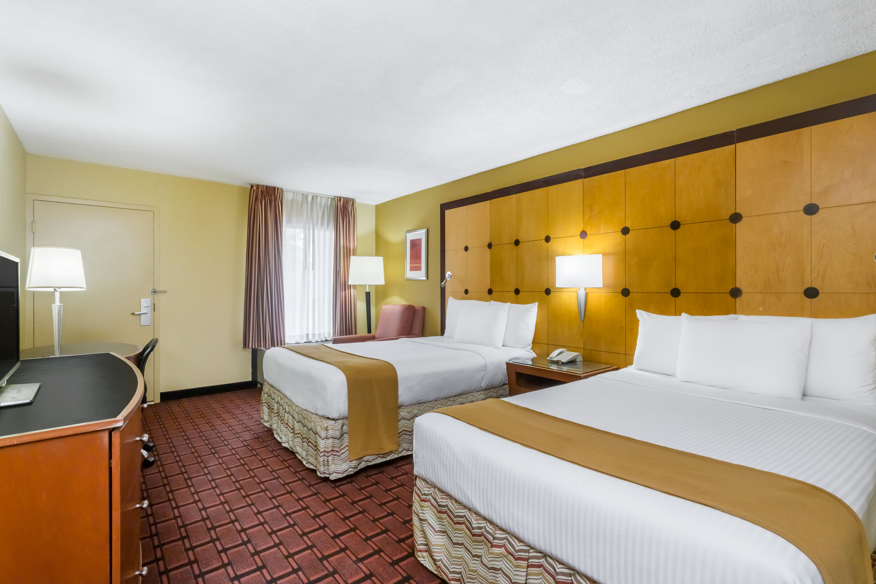 Baymont By Wyndham Pensacola Pensacola Fl Hotels