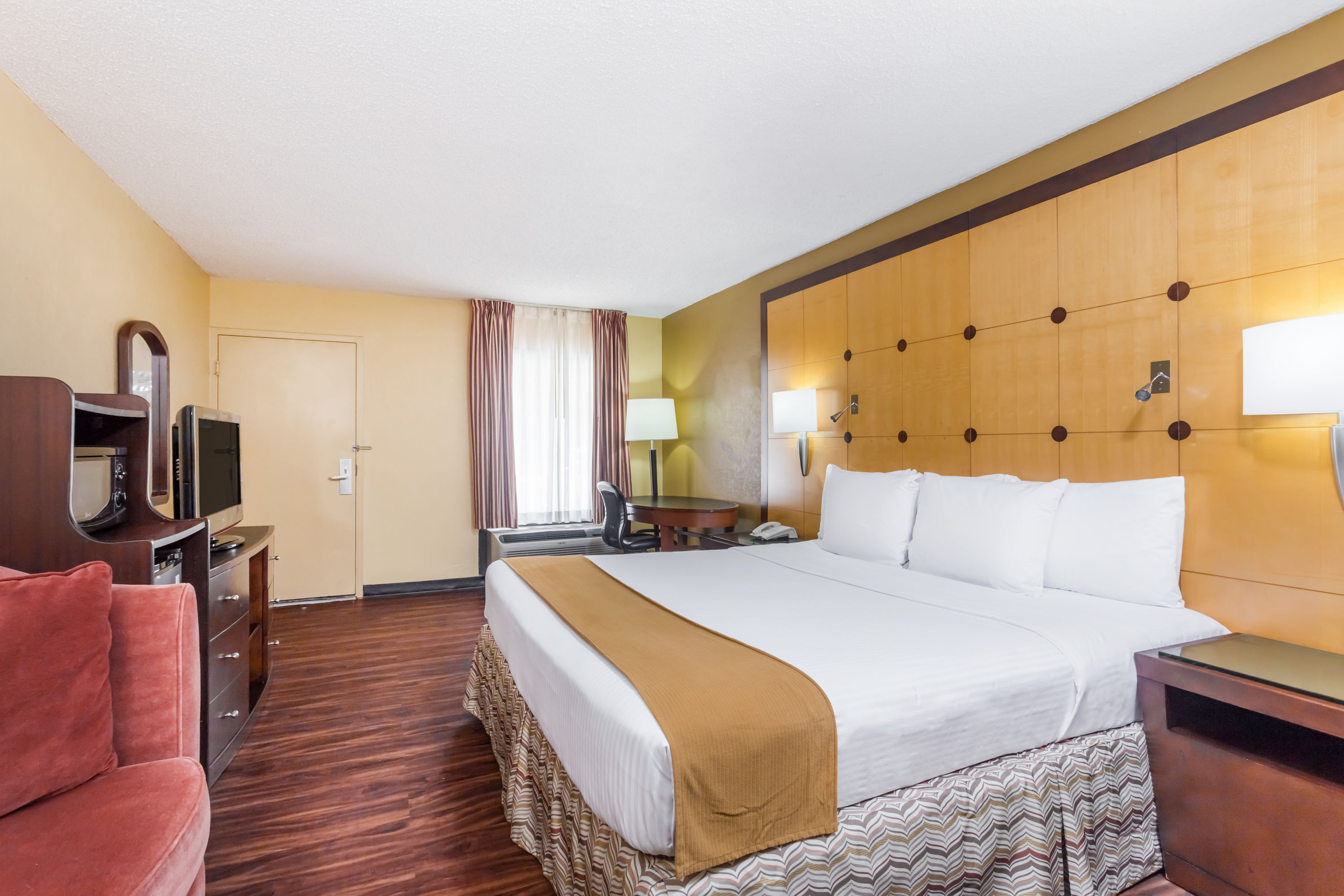 Baymont By Wyndham Pensacola Pensacola Fl Hotels