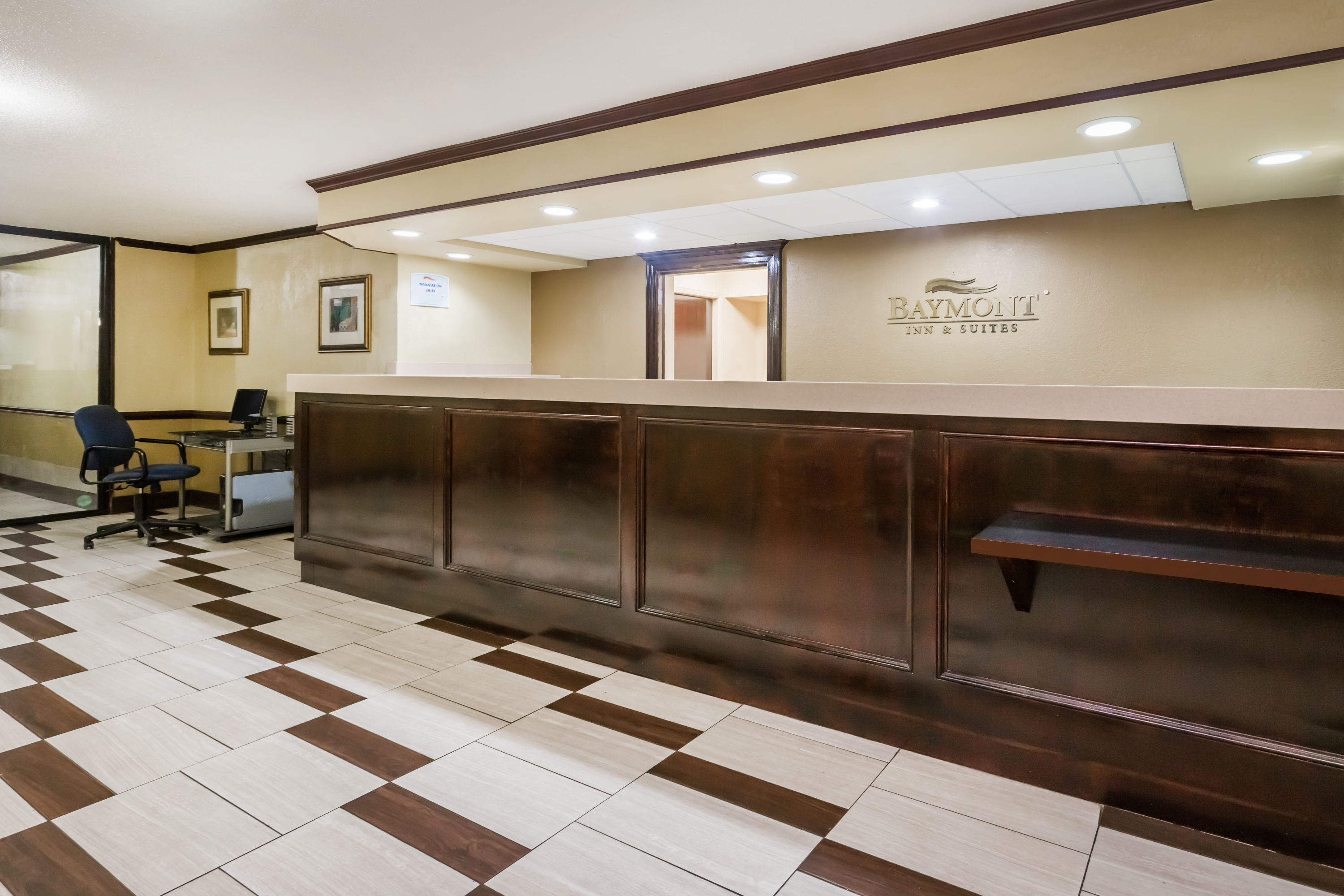 Baymont By Wyndham Pensacola Pensacola Fl Hotels