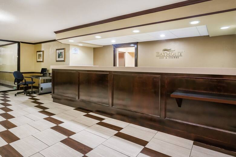 Baymont Inn & Suites Pensacola hotel lobby in Pensacola, Florida