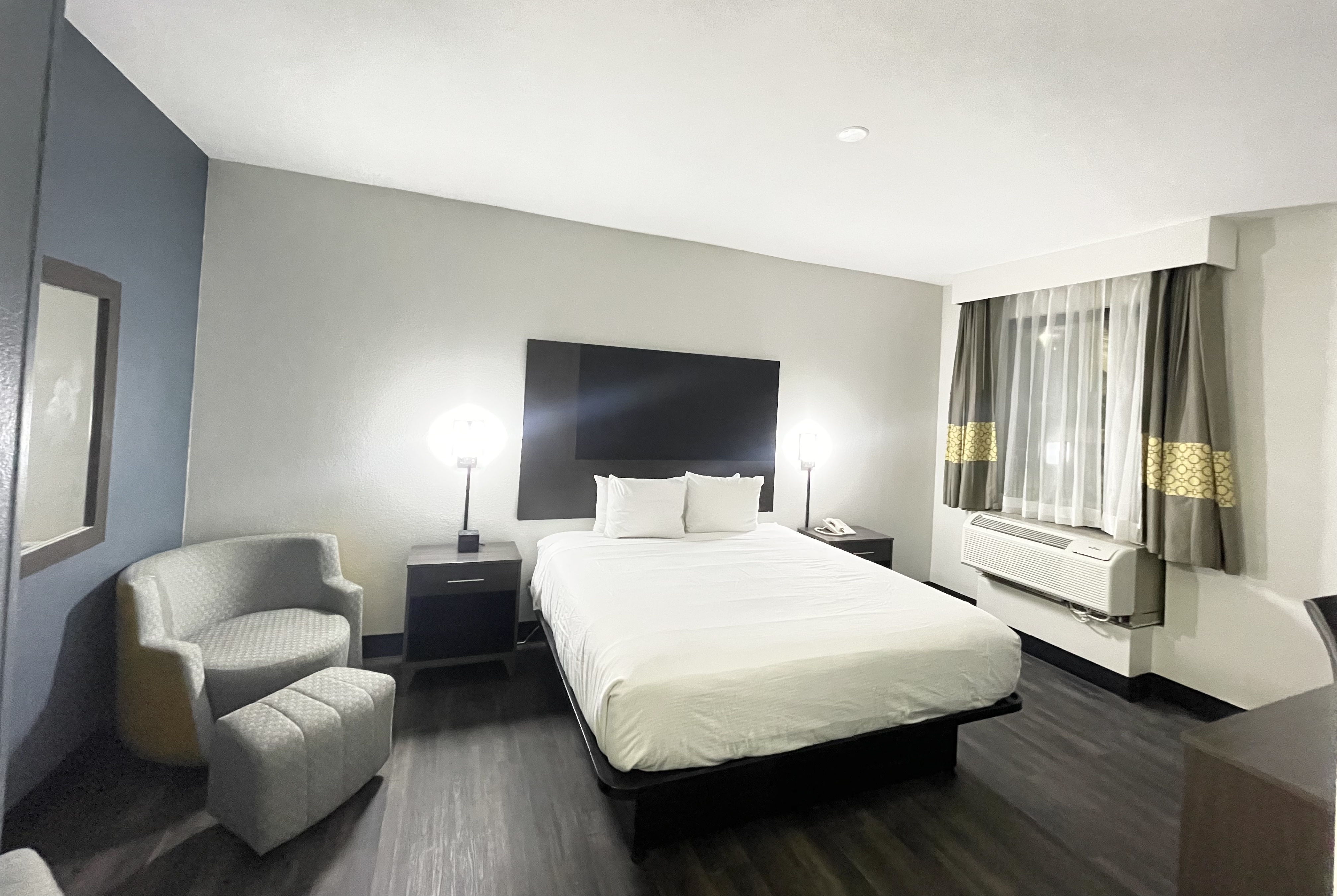 Baymont by Wyndham Tallahassee suite in Tallahassee, Florida