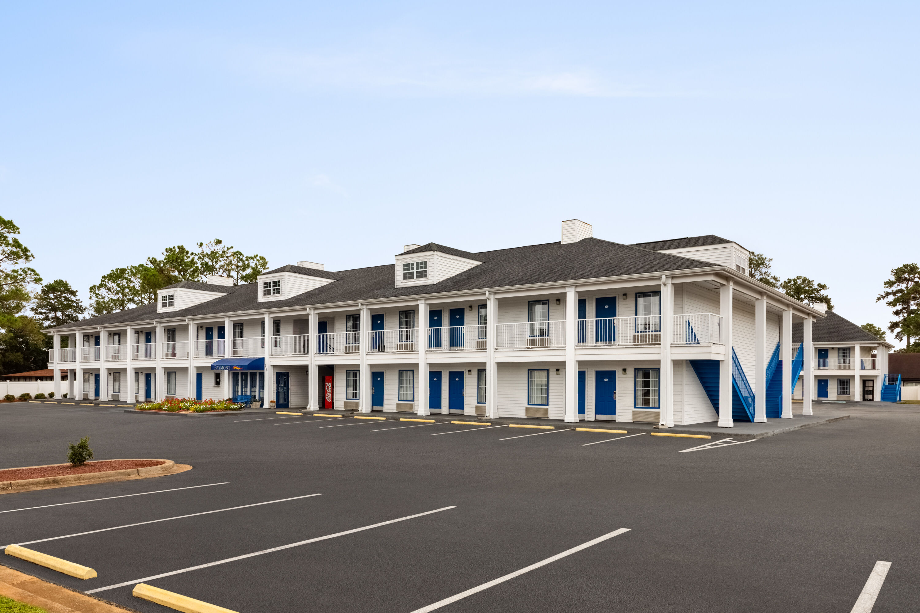 Exterior of Baymont by Wyndham Albany at Albany Mall hotel in Albany, Georgia