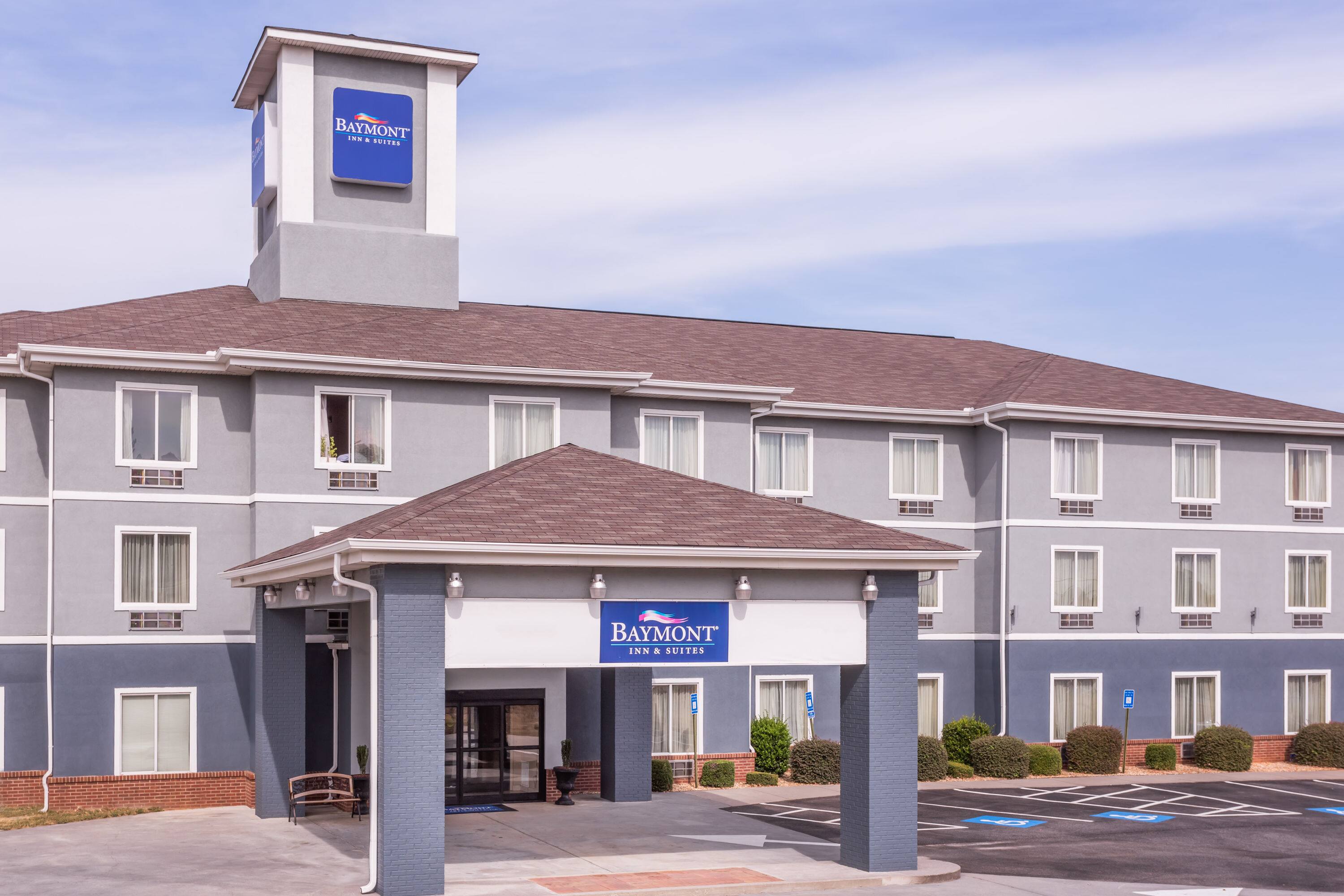 Baymont By Wyndham Cartersville Cartersville Ga Hotels - 