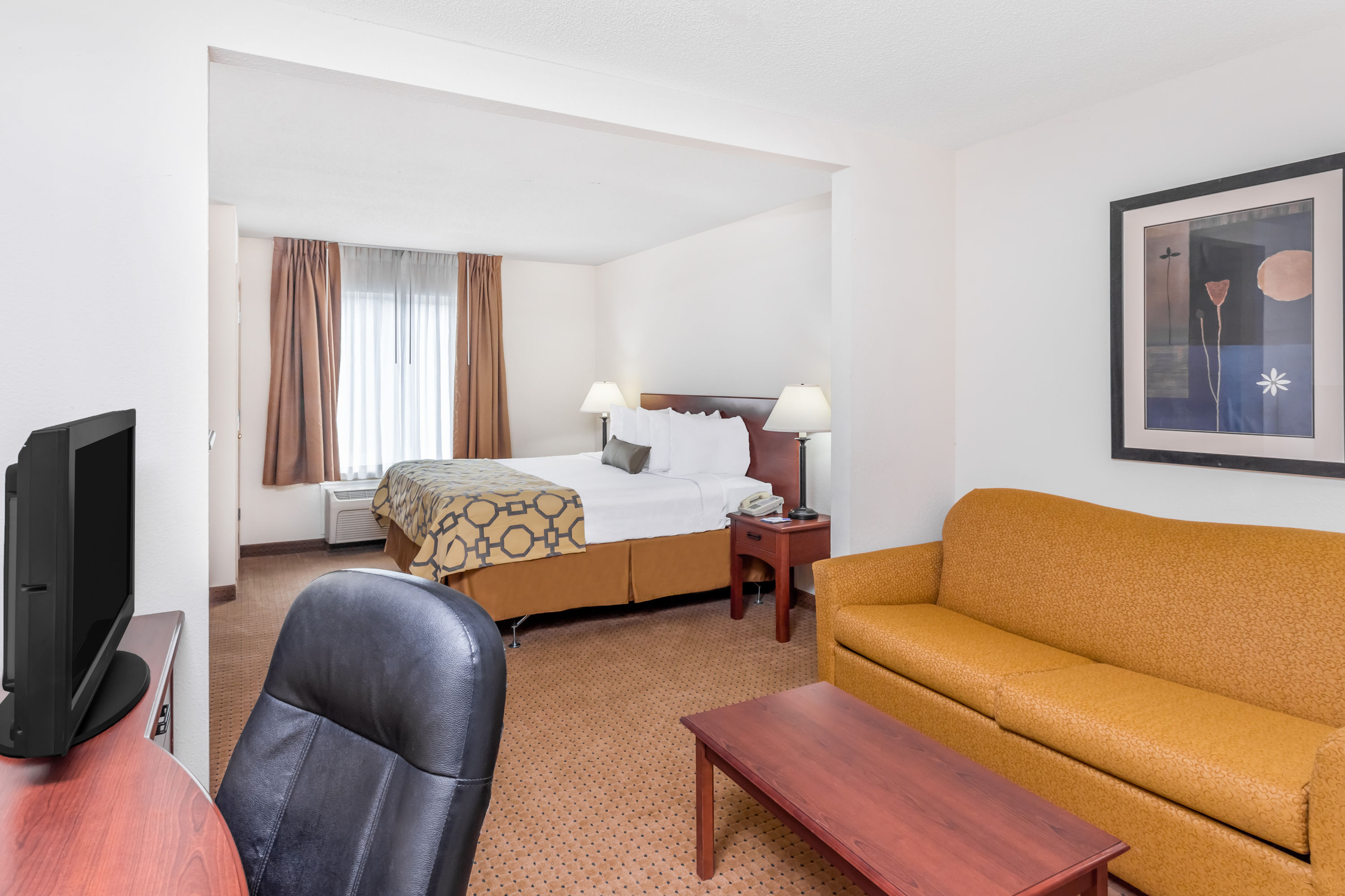 Baymont by Wyndham Cartersville suite in Cartersville, Georgia