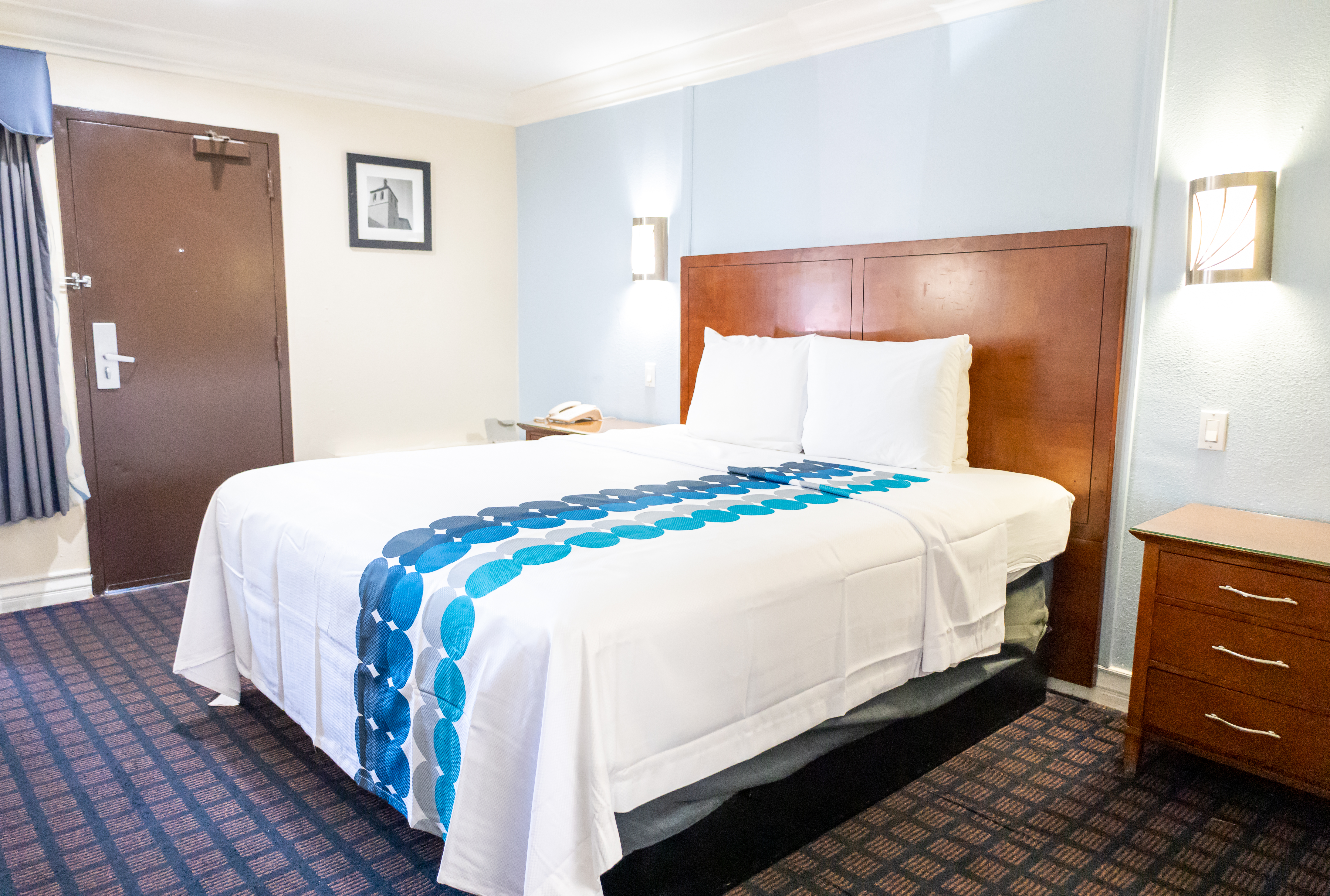 Guest room at the Baymont by Wyndham College Park Atlanta Airport South in College Park, Georgia