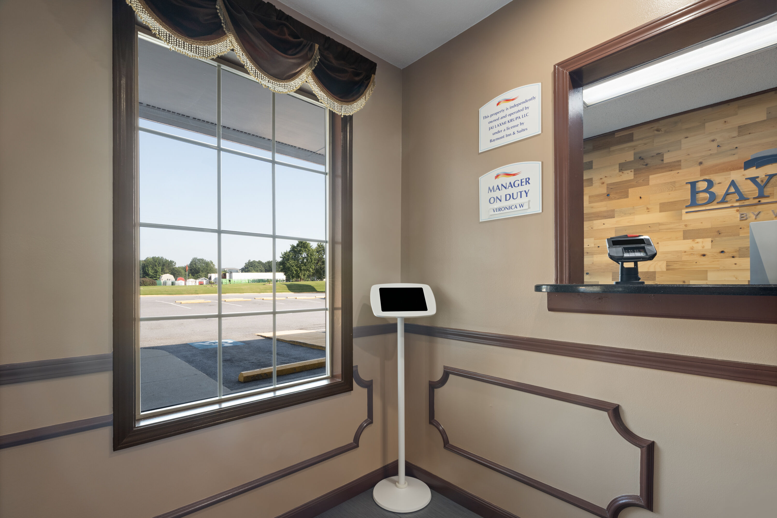 Baymont by Wyndham Commerce GA Near Tanger Outlets Mall business center in Commerce, Georgia