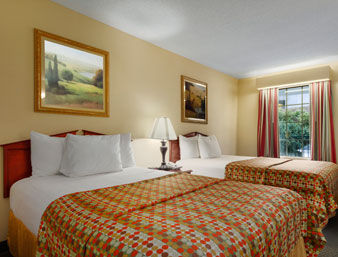 Guest room at the Baymont by Wyndham Dublin in Dublin, Georgia