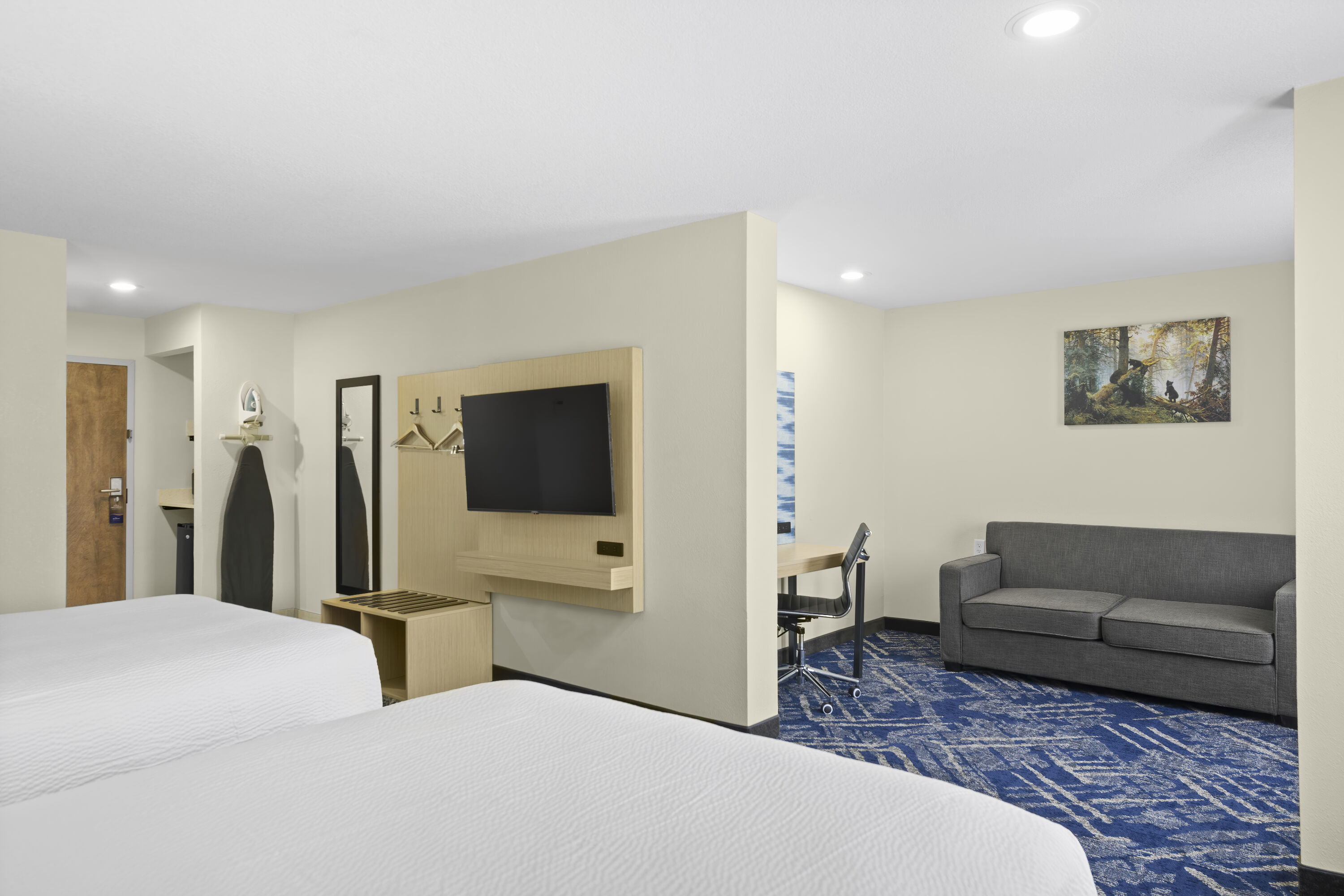 Baymont by Wyndham Grovetown Augusta suite in Grovetown, Georgia