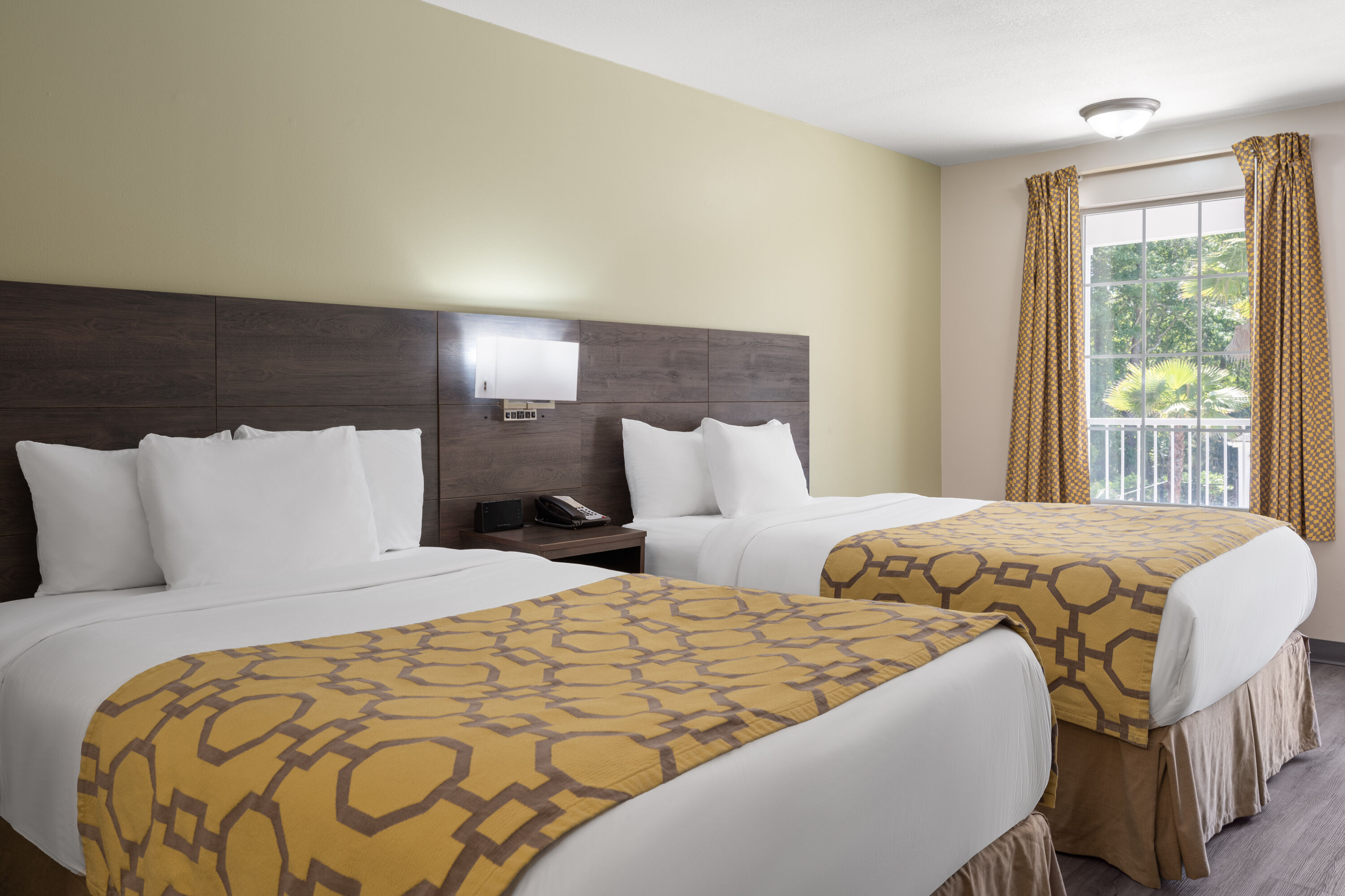 Guest room at the Baymont by Wyndham Kingsland in Kingsland, Georgia