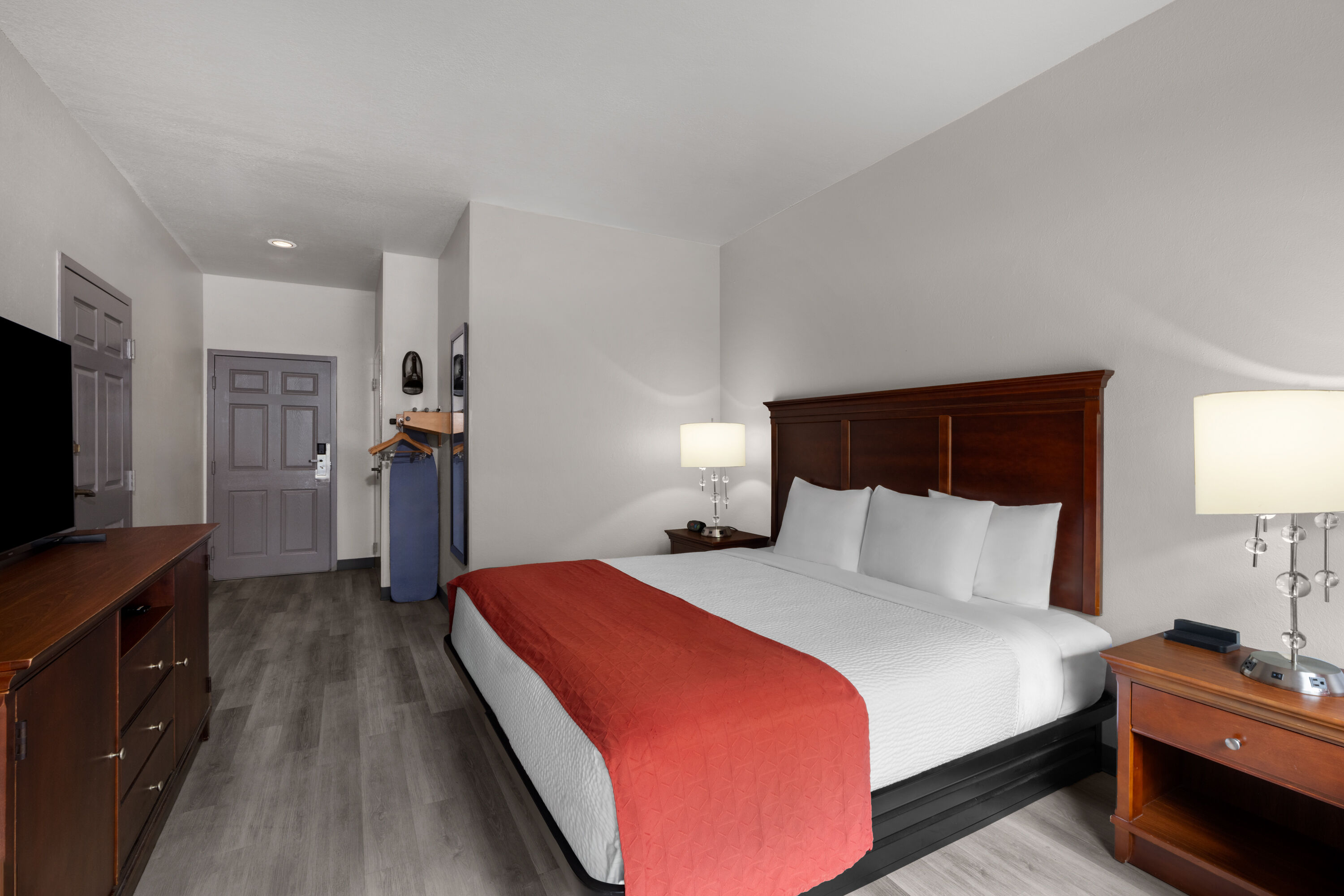Guest room at the Baymont Inn & Suites by Wyndham Morrow/Atlanta I-75 South in Morrow, Georgia