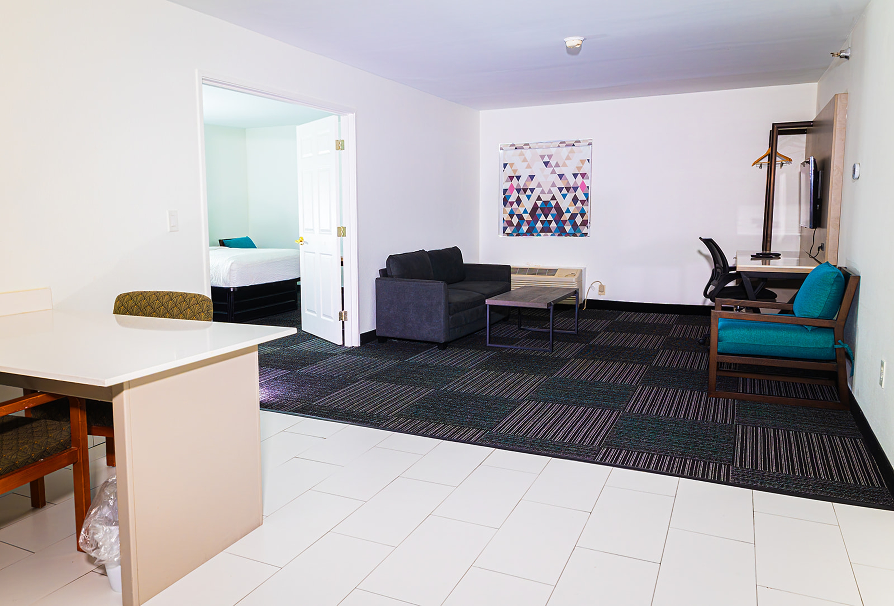 Guest room at the Baymont by Wyndham Port Wentworth in Port Wentworth, Georgia