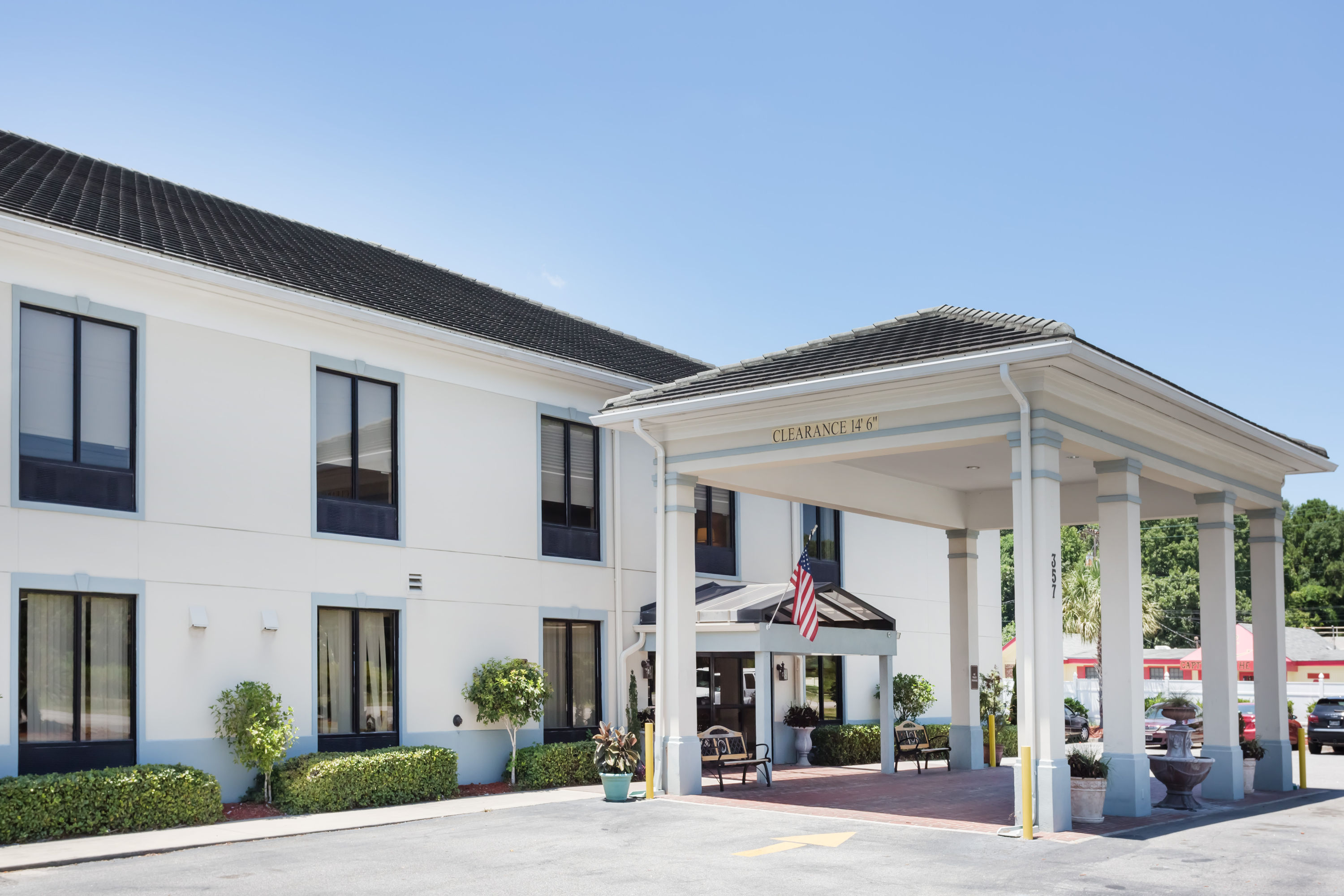 Baymont By Wyndham Savannah Garden City Savannah Ga Hotels