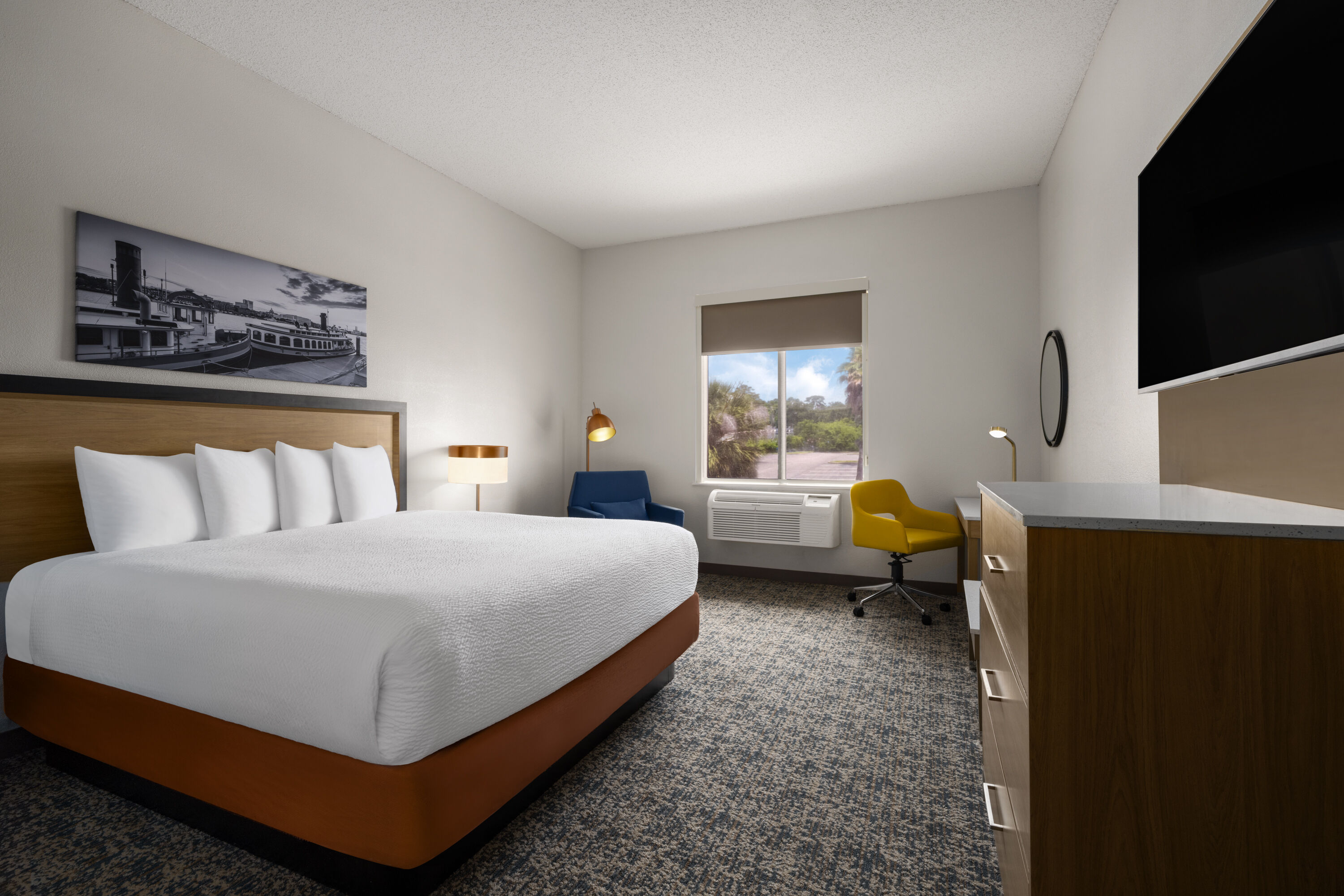 Guest room at the Baymont by Wyndham Savannah/Garden City in Savannah, Georgia