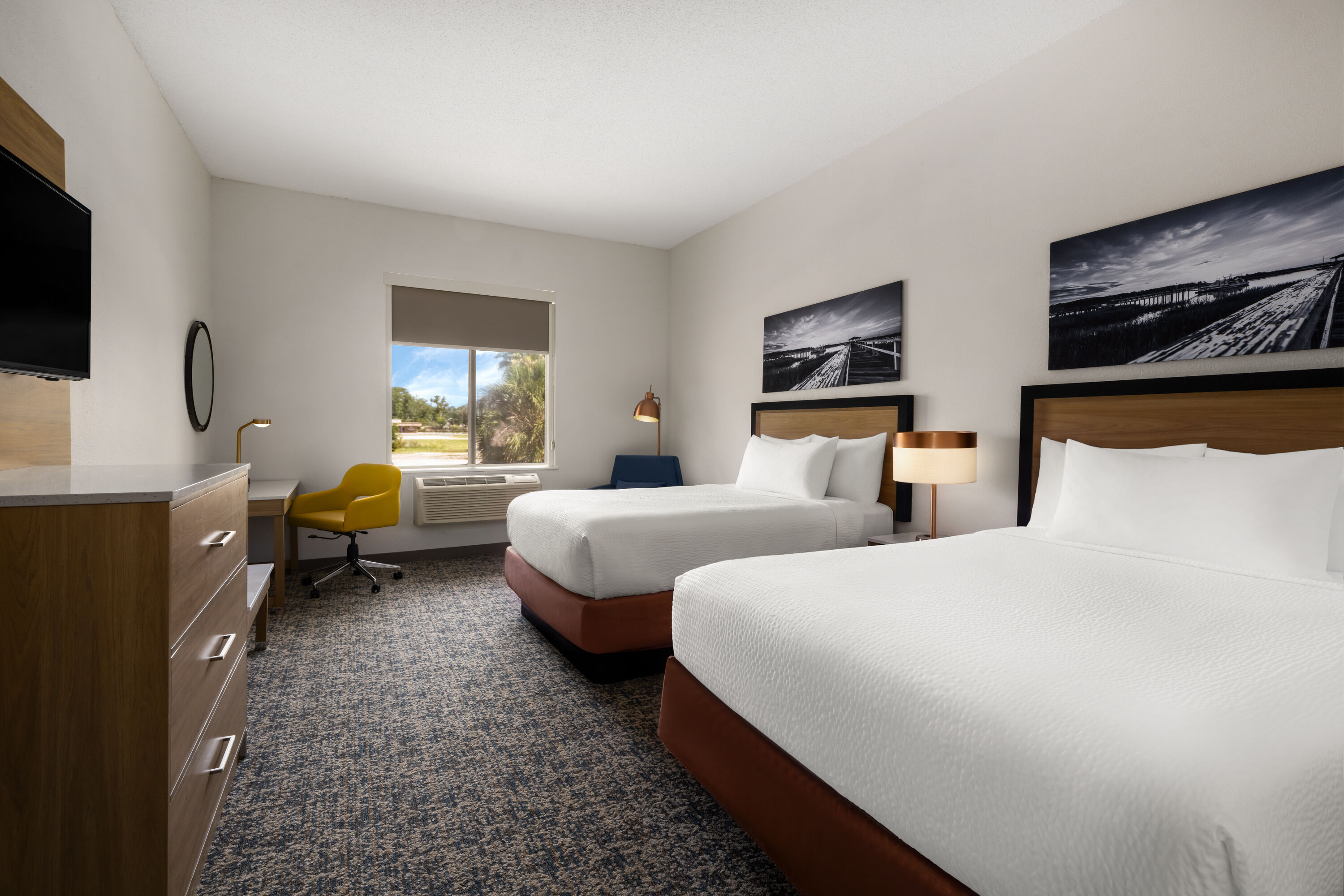 Guest room at the Baymont by Wyndham Savannah/Garden City in Savannah, Georgia