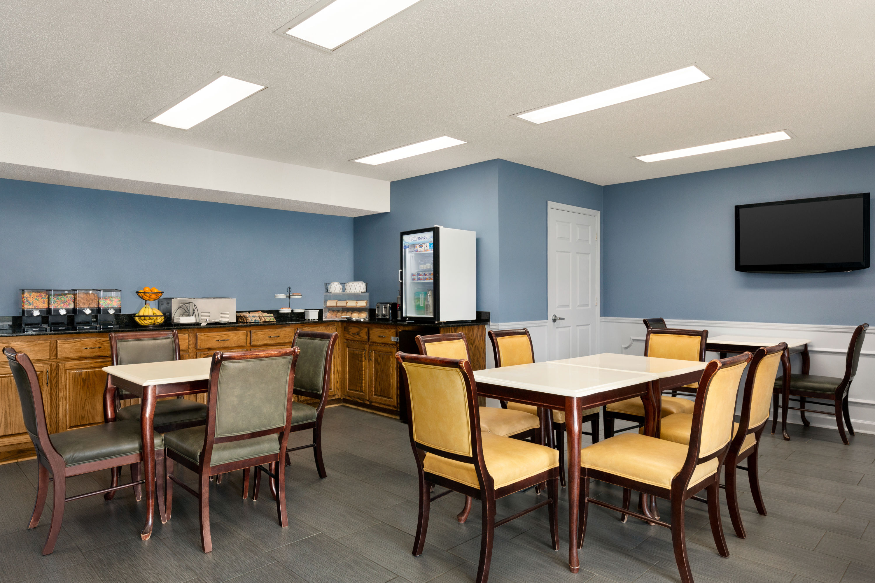 Free breakfast at Baymont by Wyndham Warner Robins in Warner Robins, Georgia