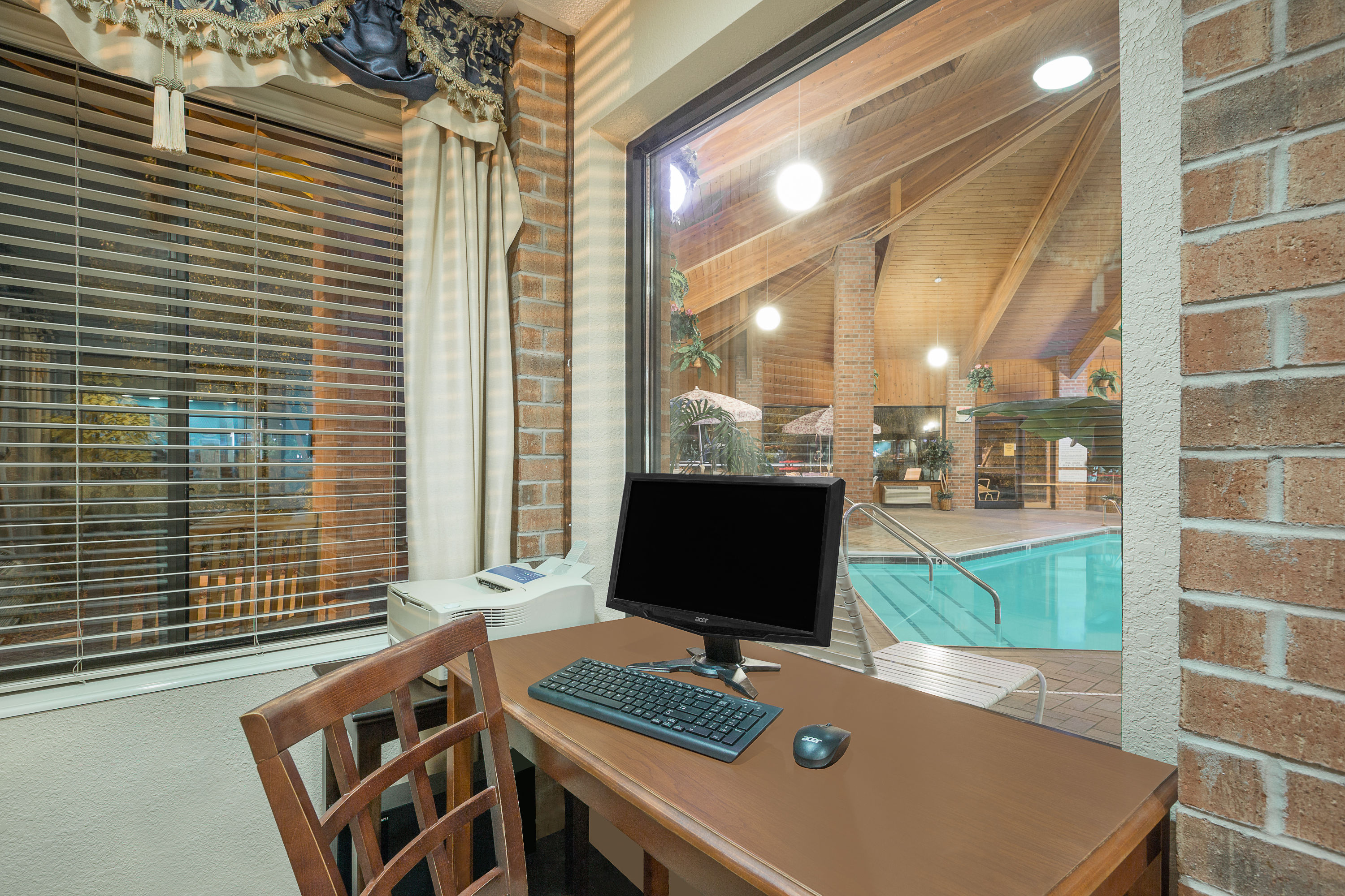 Baymont by Wyndham Boone business center in Boone, Iowa