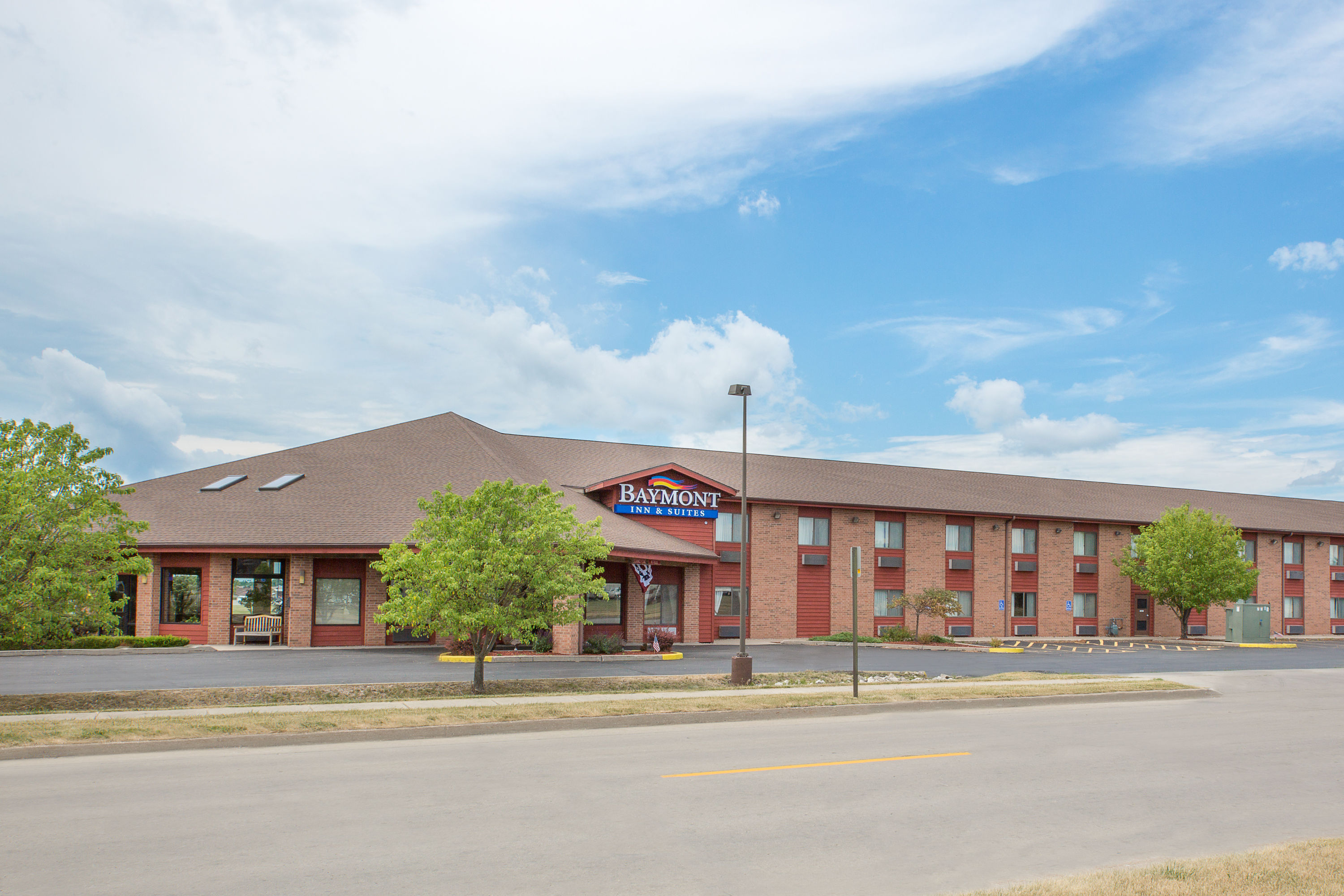 Exterior of Baymont by Wyndham Boone hotel in Boone, Iowa