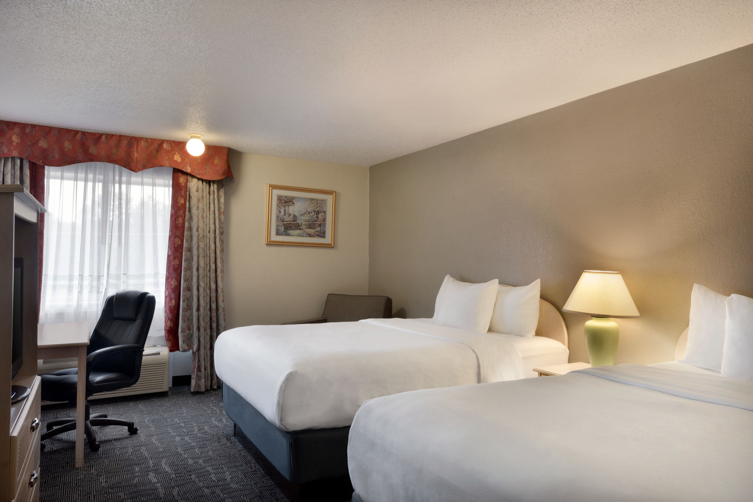 Baymont By Wyndham Des Moines North Des Moines Ia Hotels