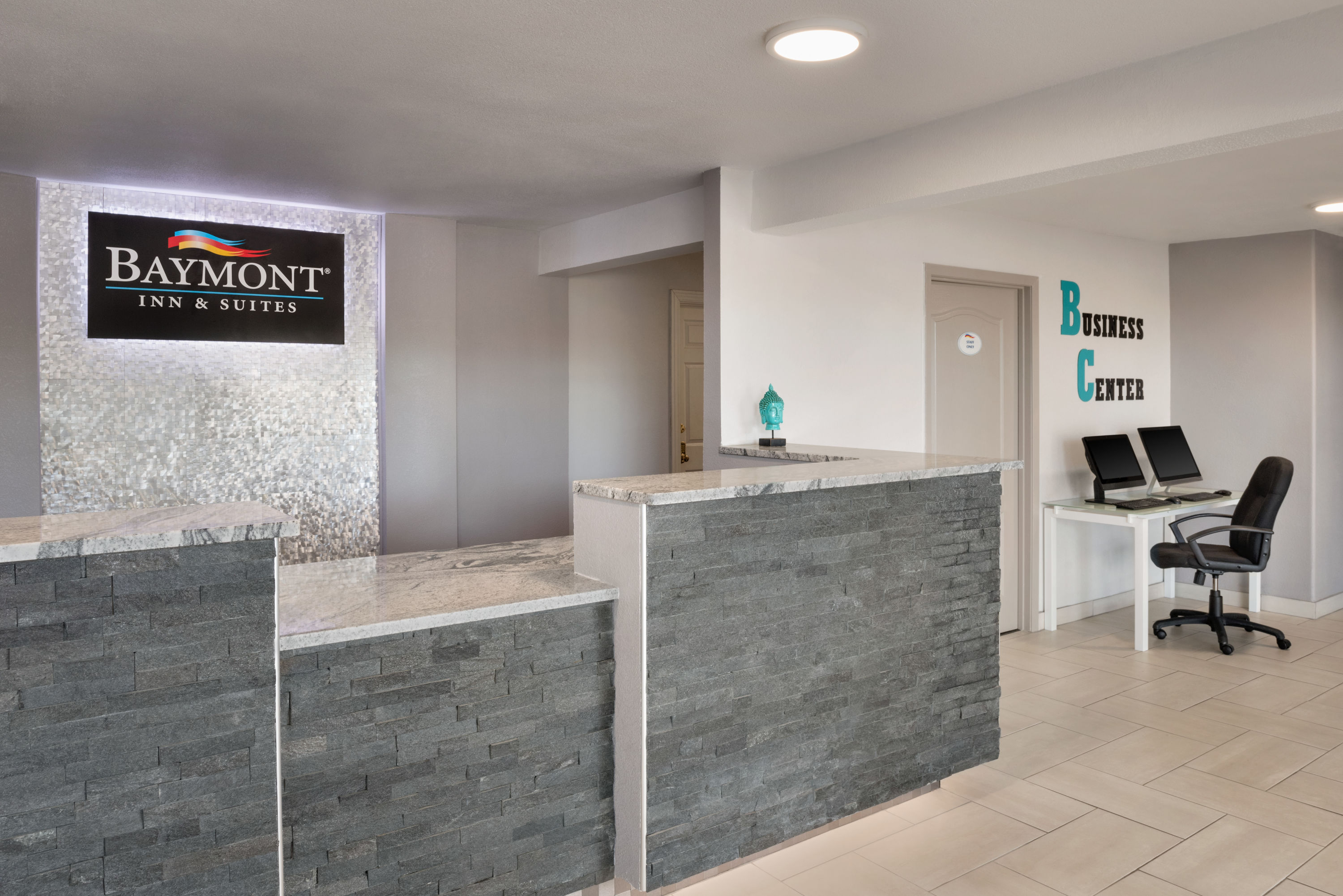Baymont By Wyndham Des Moines North Des Moines Ia Hotels