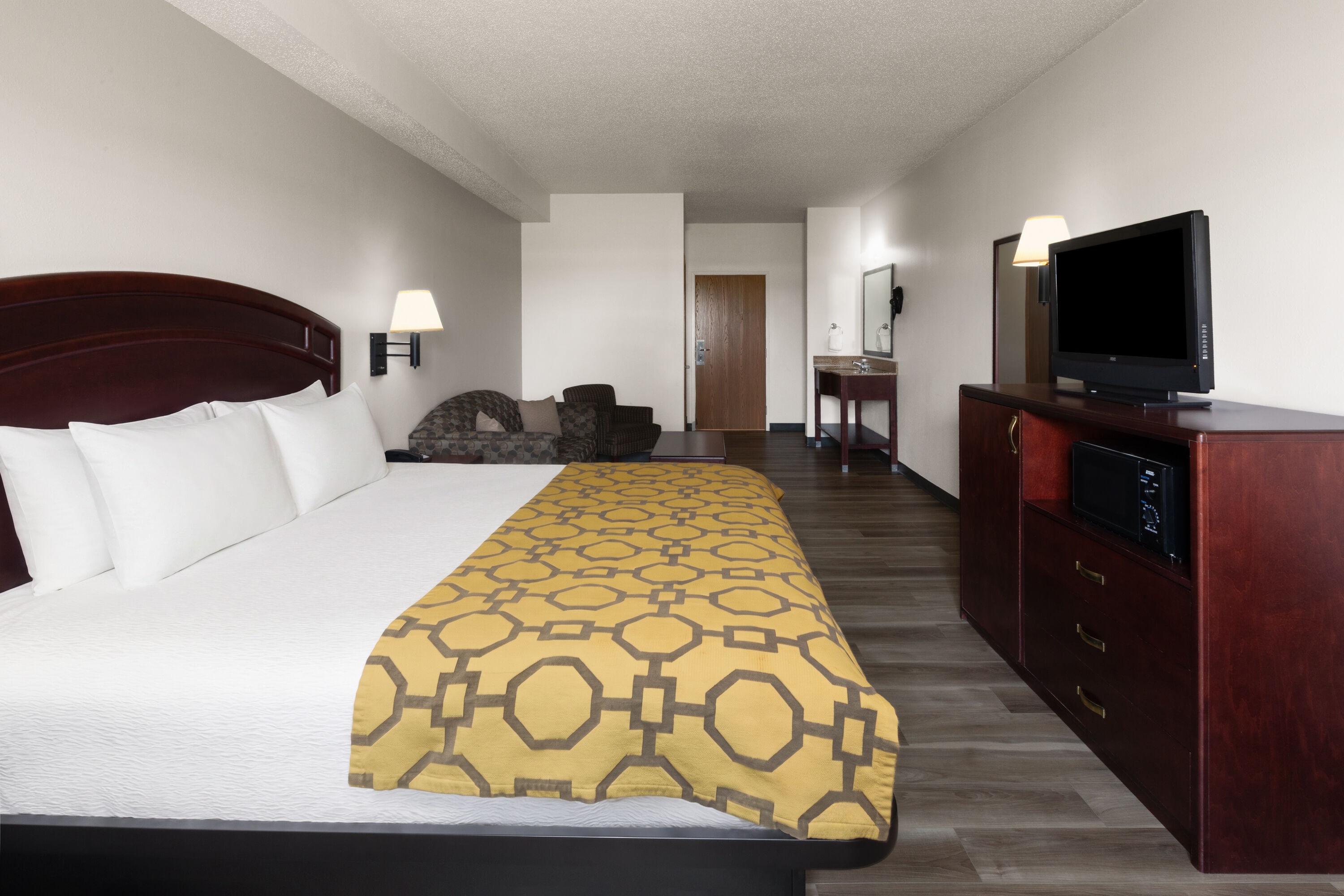 Baymont by Wyndham Harlan suite in Harlan, Iowa