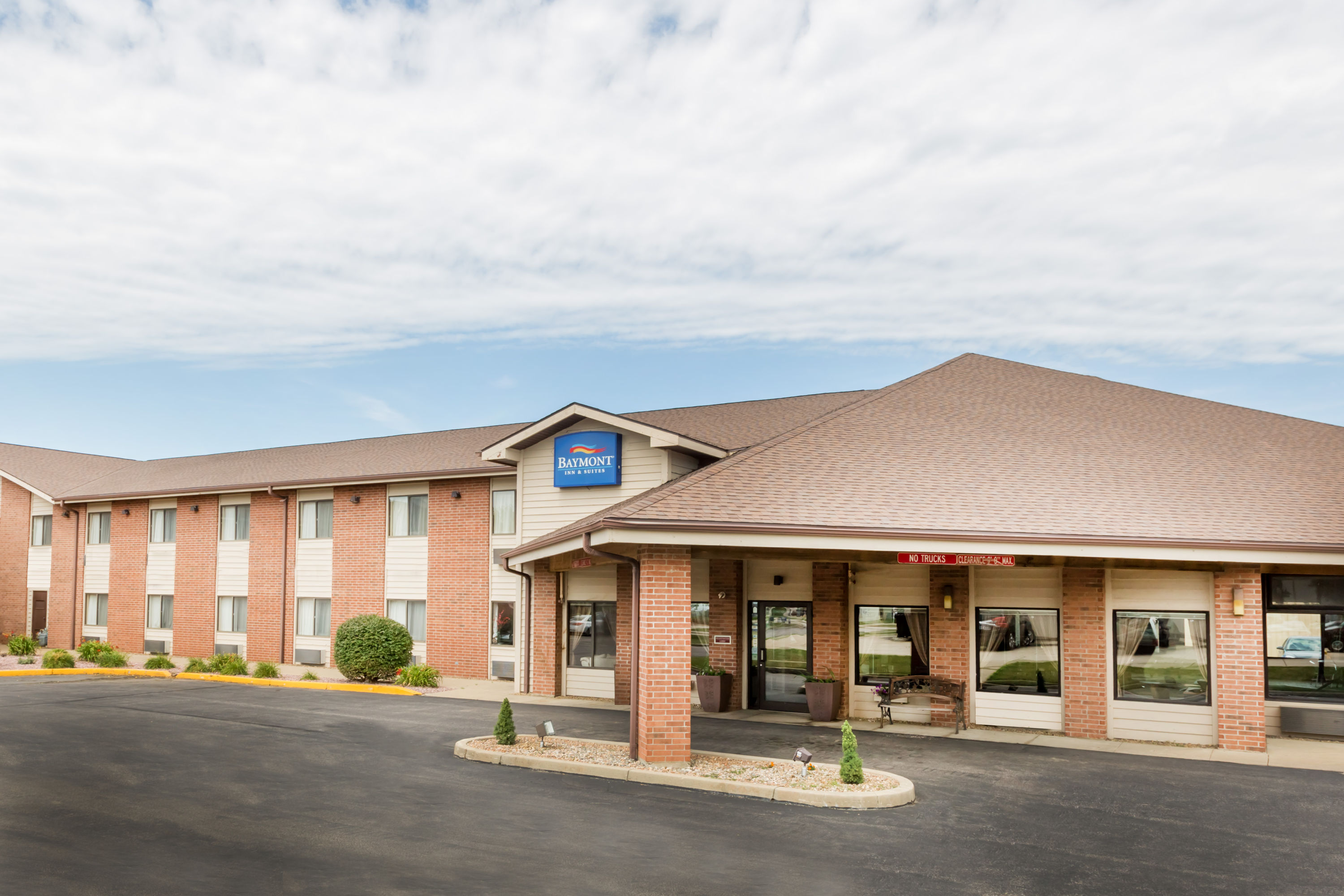 Baymont By Wyndham Lemars Le Mars Ia Hotels