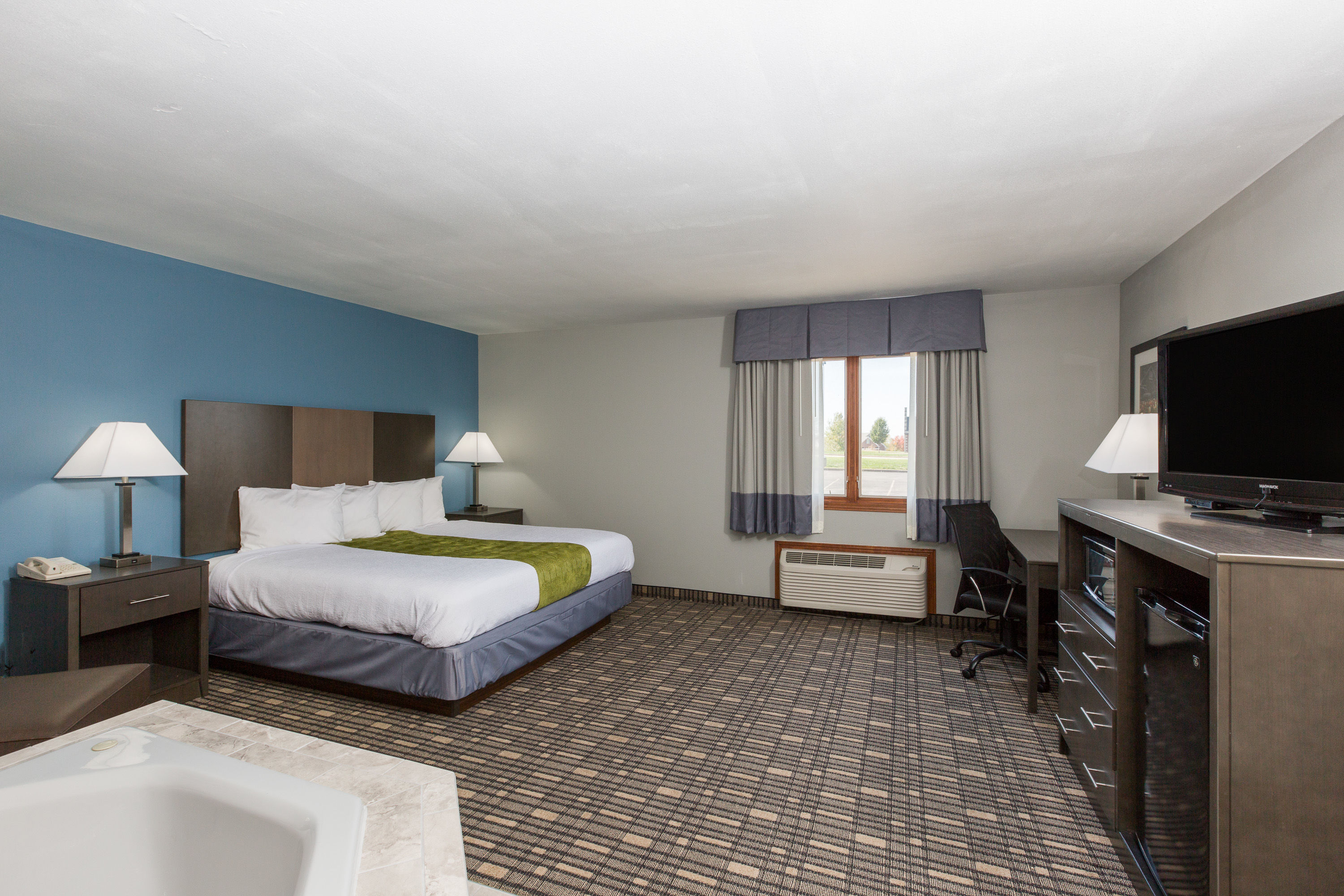 Baymont by Wyndham Pella suite in Pella, Iowa