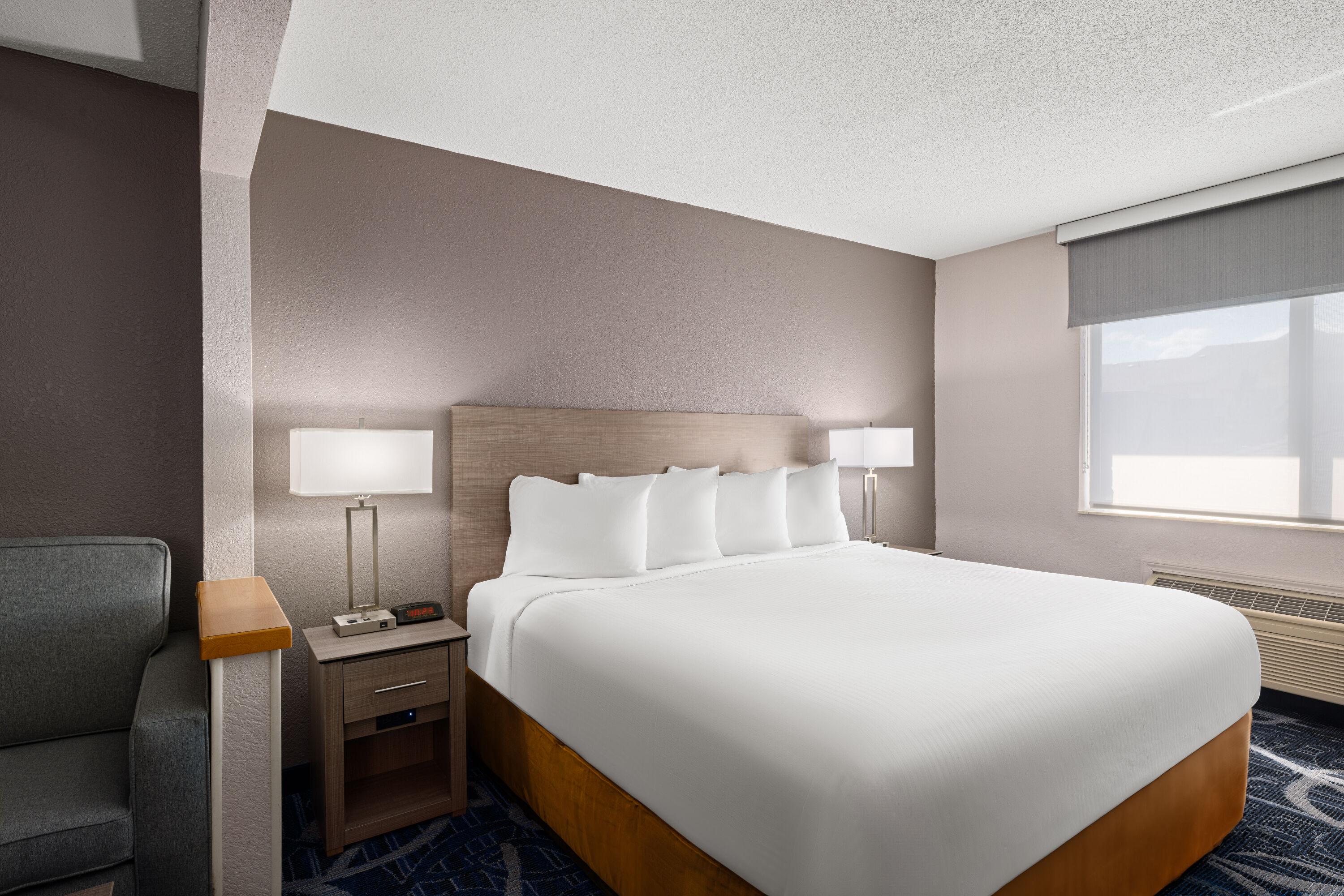 Baymont by Wyndham Waterloo suite in Waterloo, Iowa