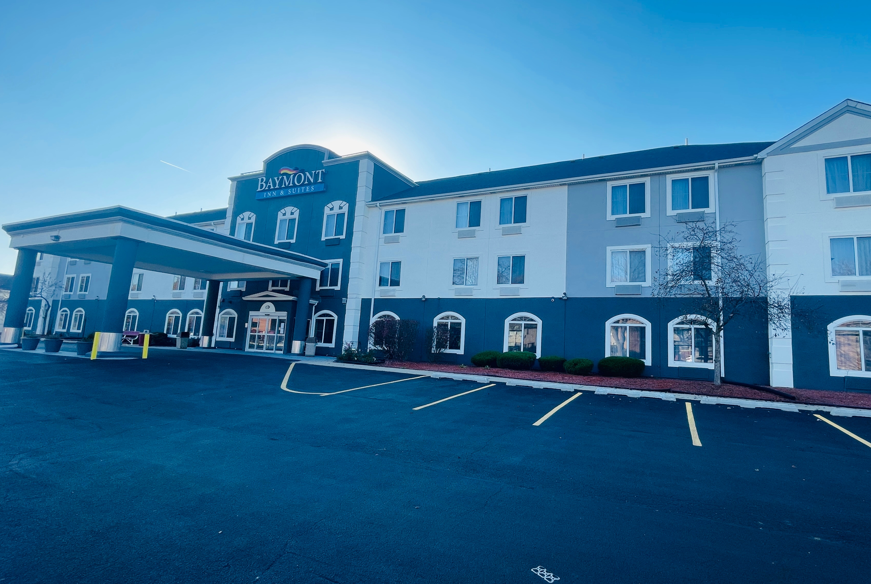 Exterior of Baymont by Wyndham Chicago/Calumet City hotel in Calumet City, Illinois