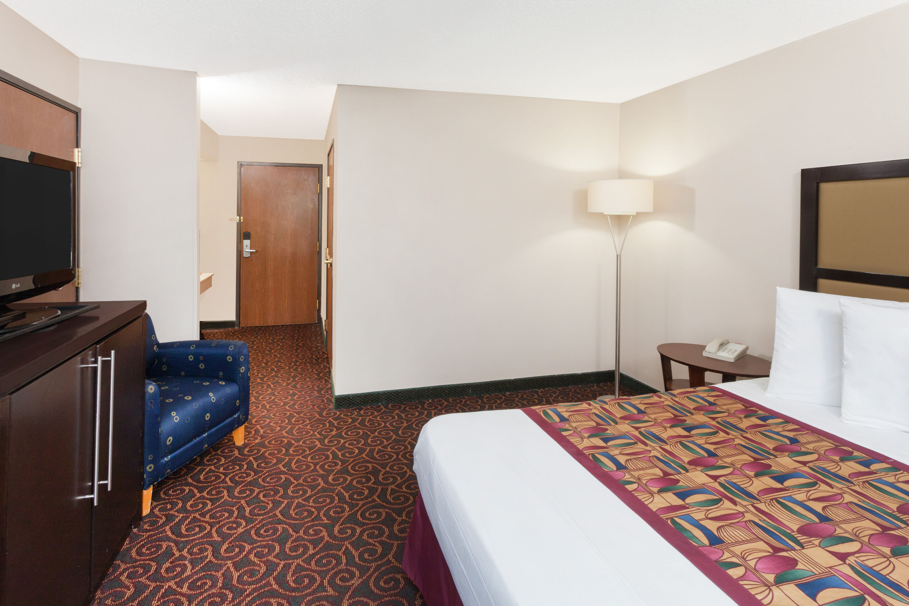 Guest room at the Baymont by Wyndham Chicago/Calumet City in Calumet City, Illinois