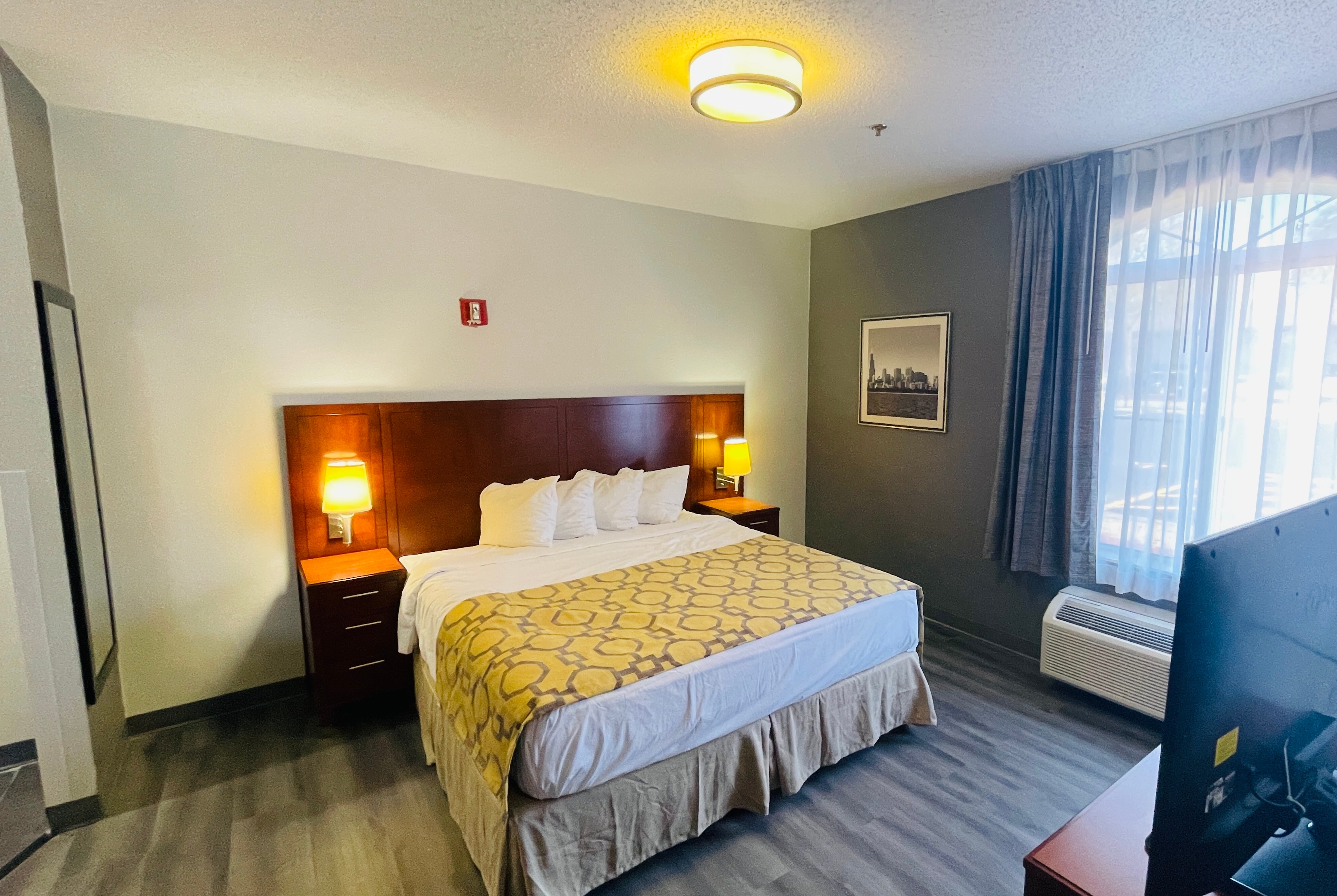Guest room at the Baymont by Wyndham Chicago/Calumet City in Calumet City, Illinois
