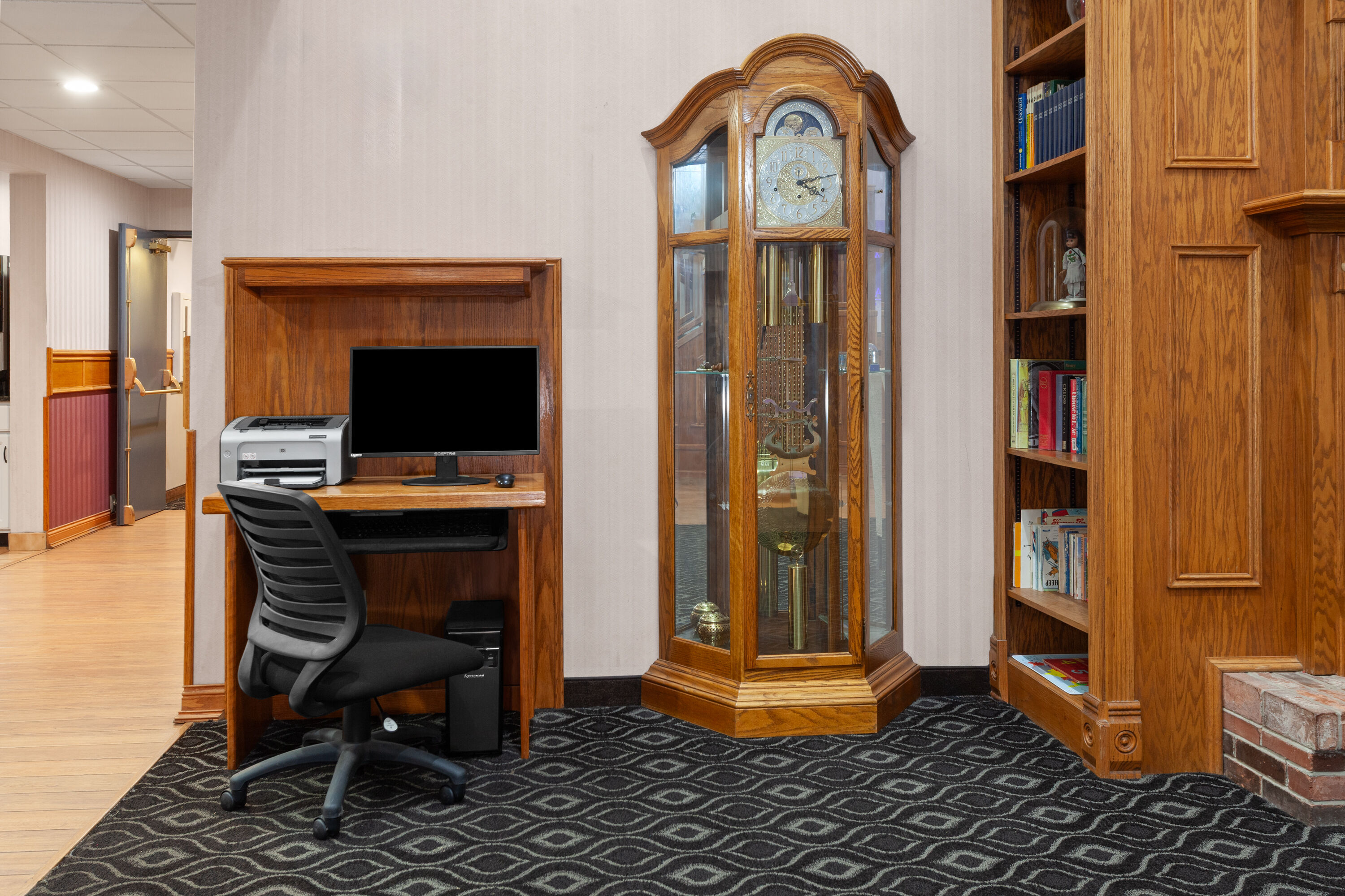 Baymont by Wyndham Chester IL business center in Chester, Illinois