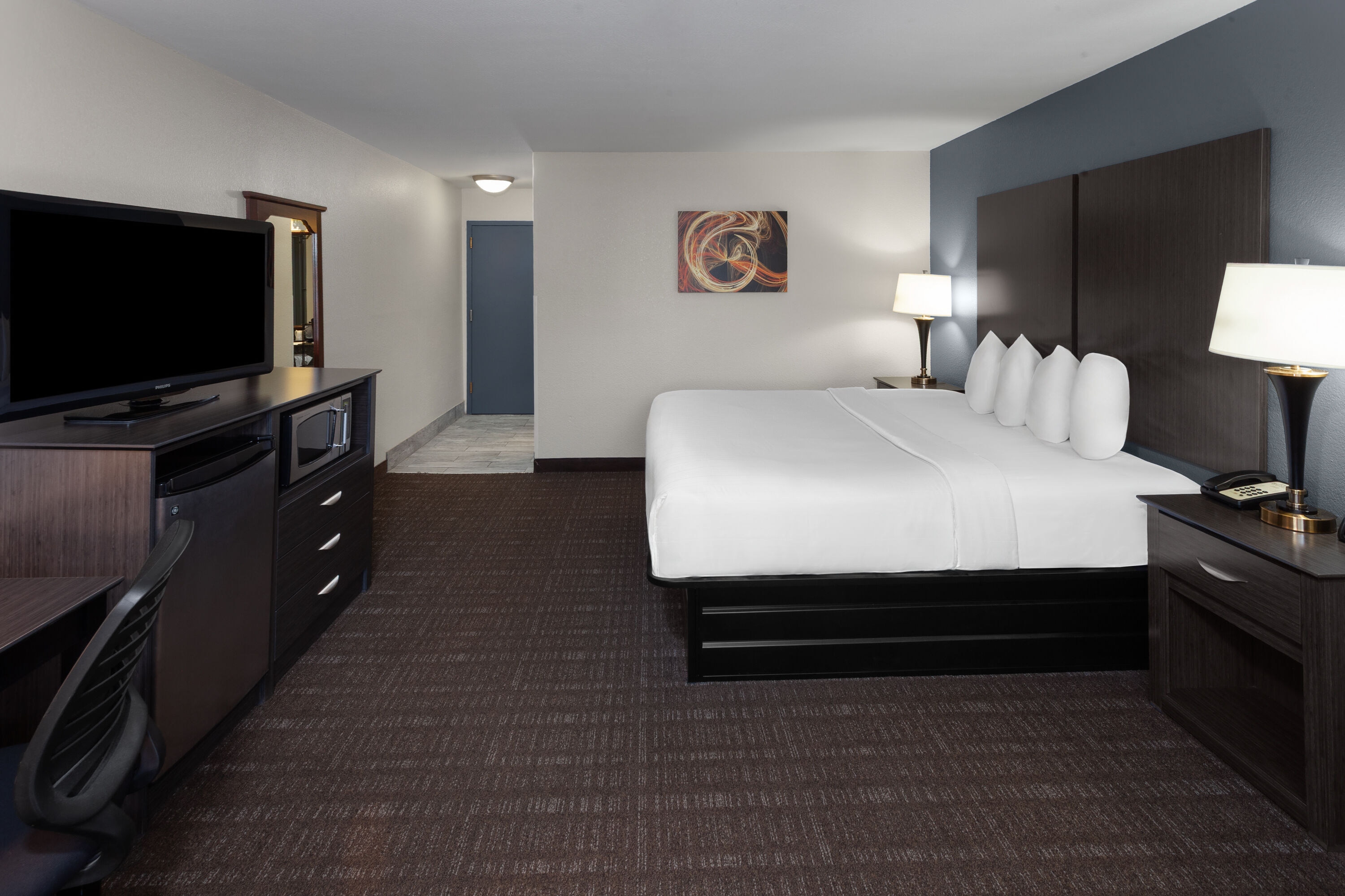 Guest room at the Baymont by Wyndham Chester IL in Chester, Illinois