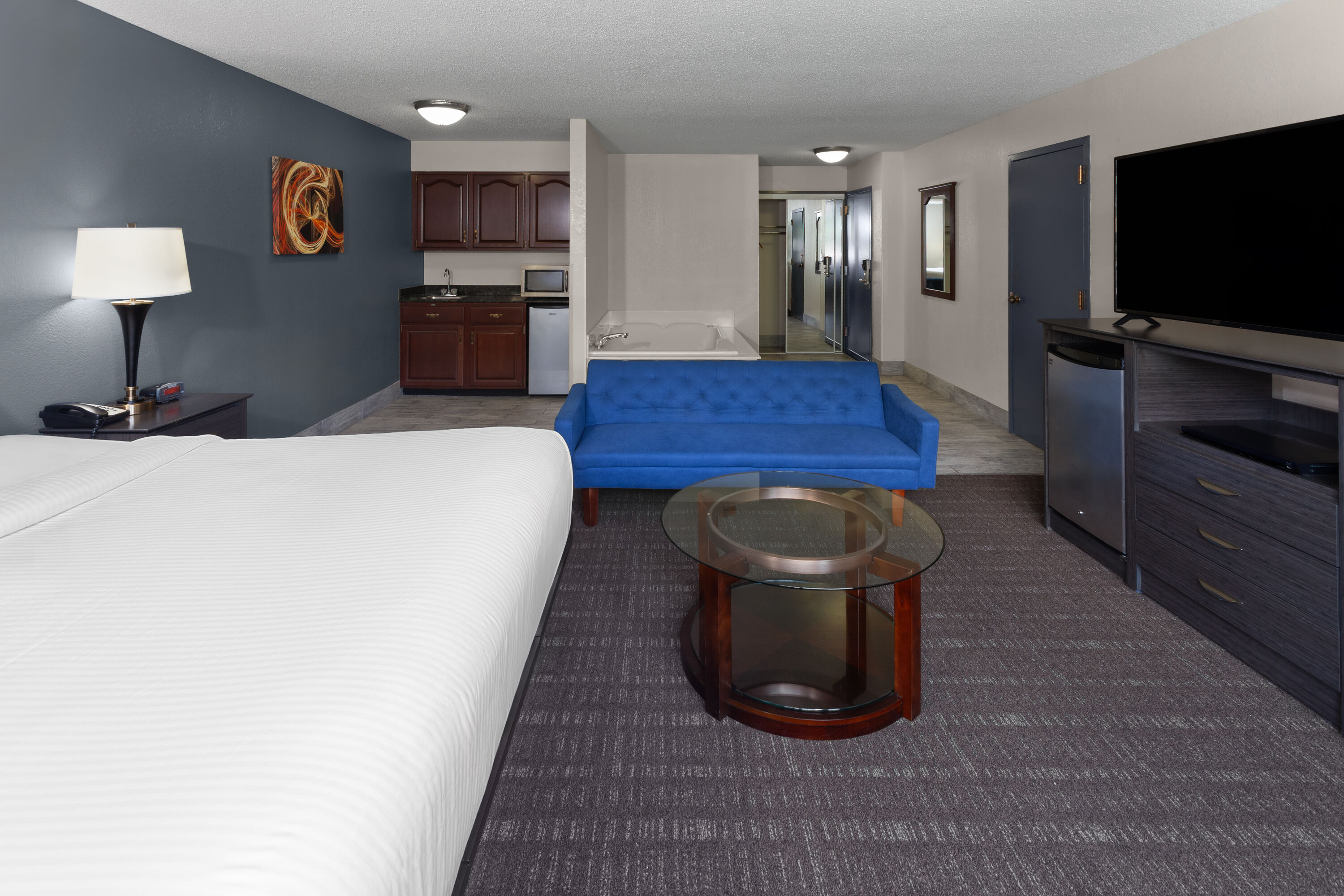 Baymont by Wyndham Chester IL hot tub suite in Chester, Illinois