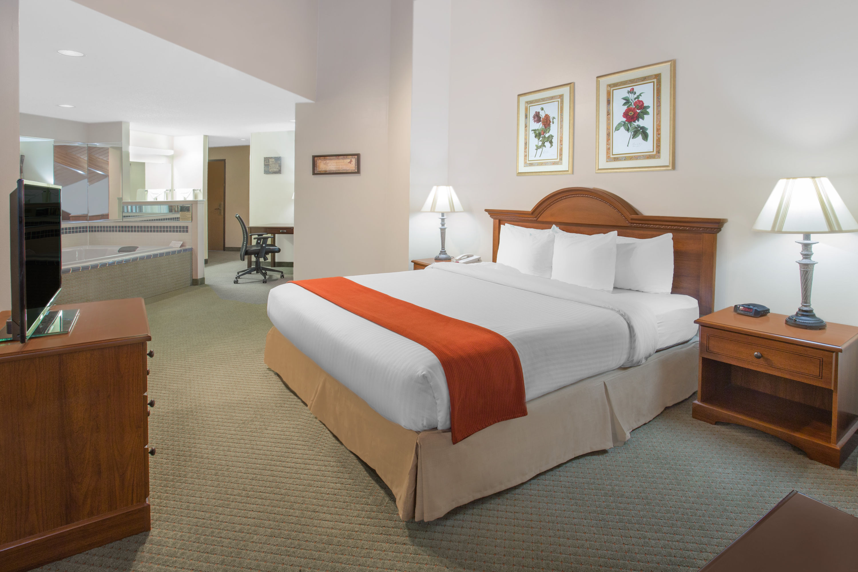 Guest room at the Baymont by Wyndham Freeport in Freeport, Illinois