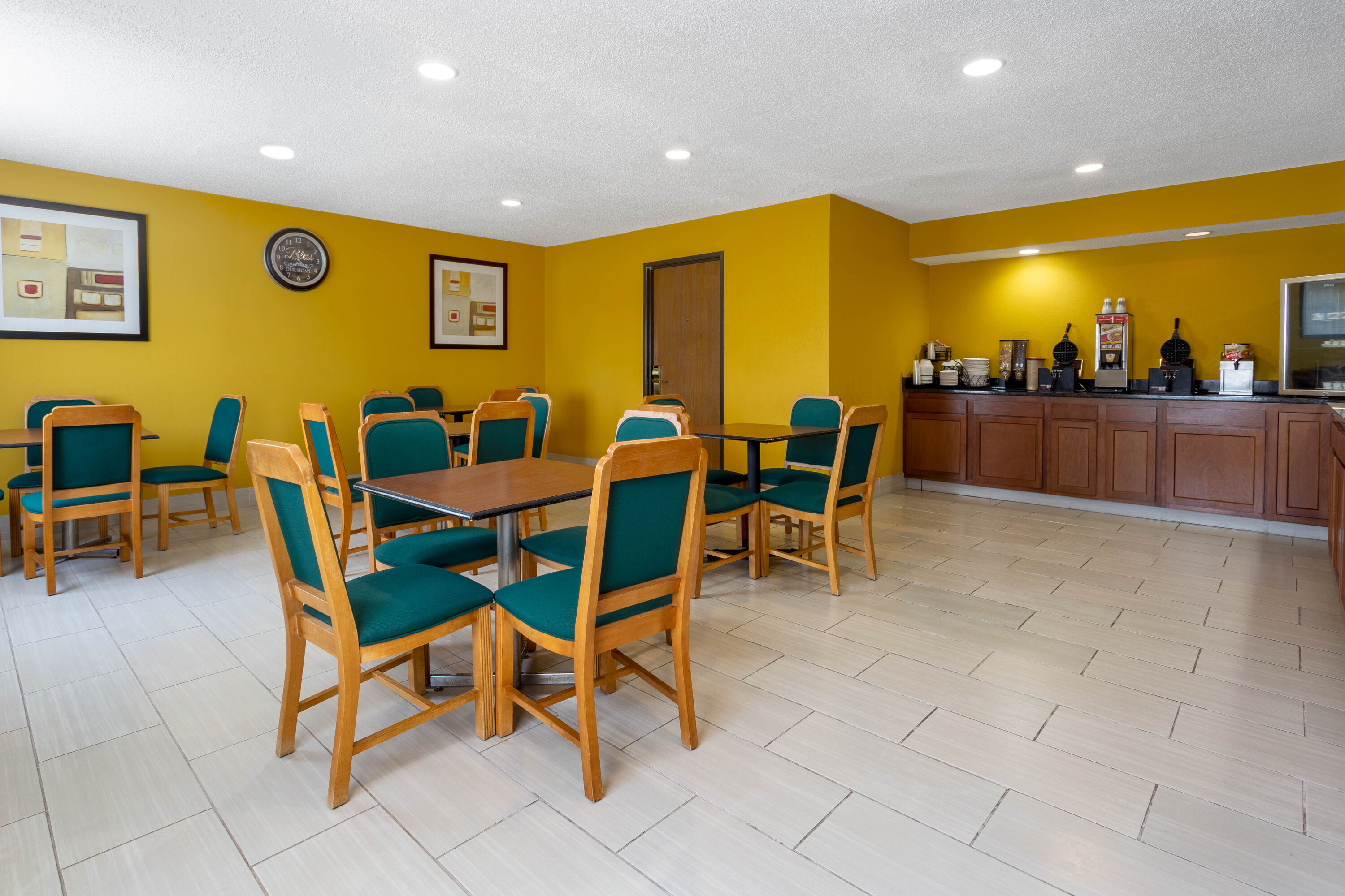 Free breakfast at Baymont by Wyndham Harvard in Harvard, Illinois