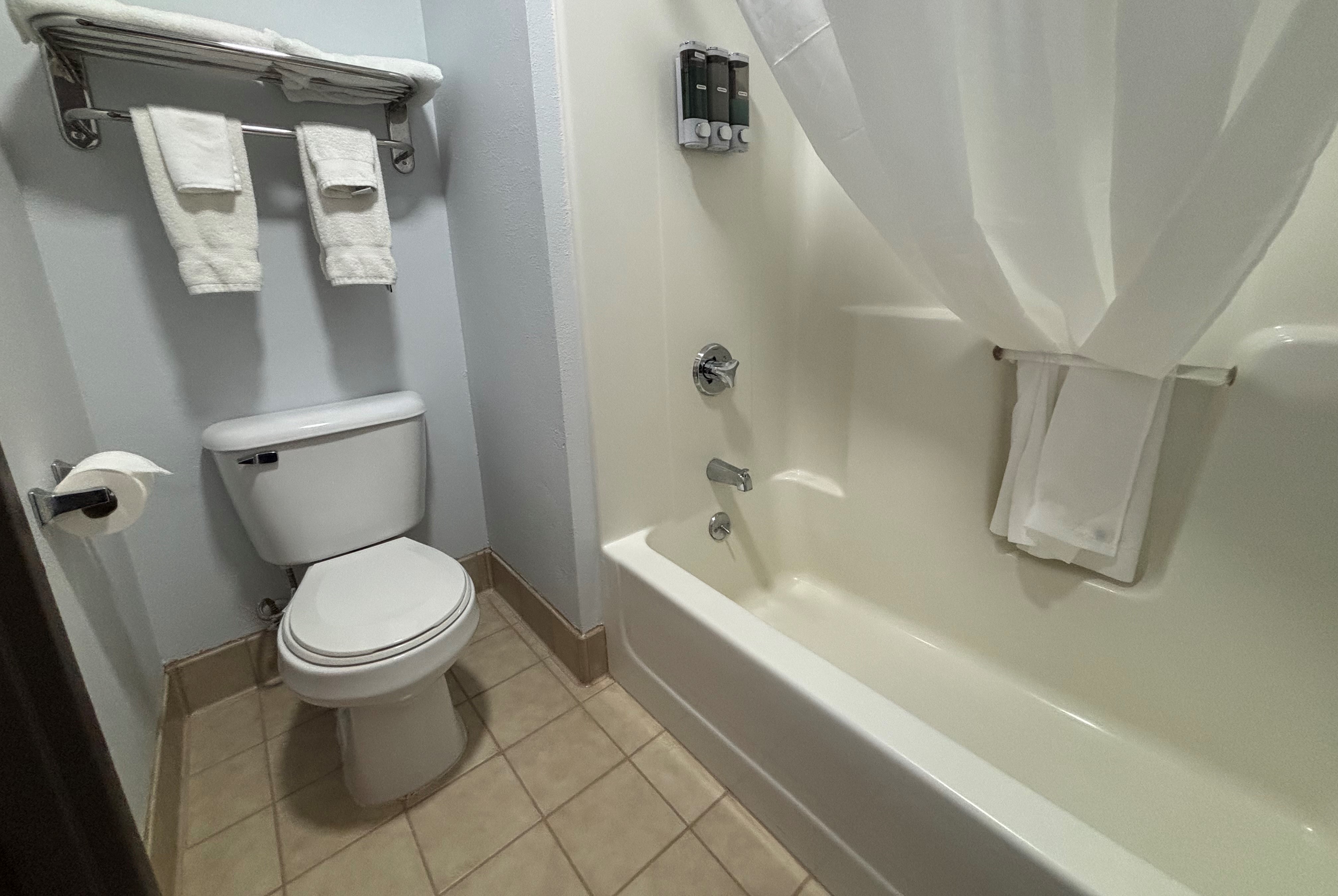 Guest room at the Baymont by Wyndham Jacksonville in Jacksonville, Illinois