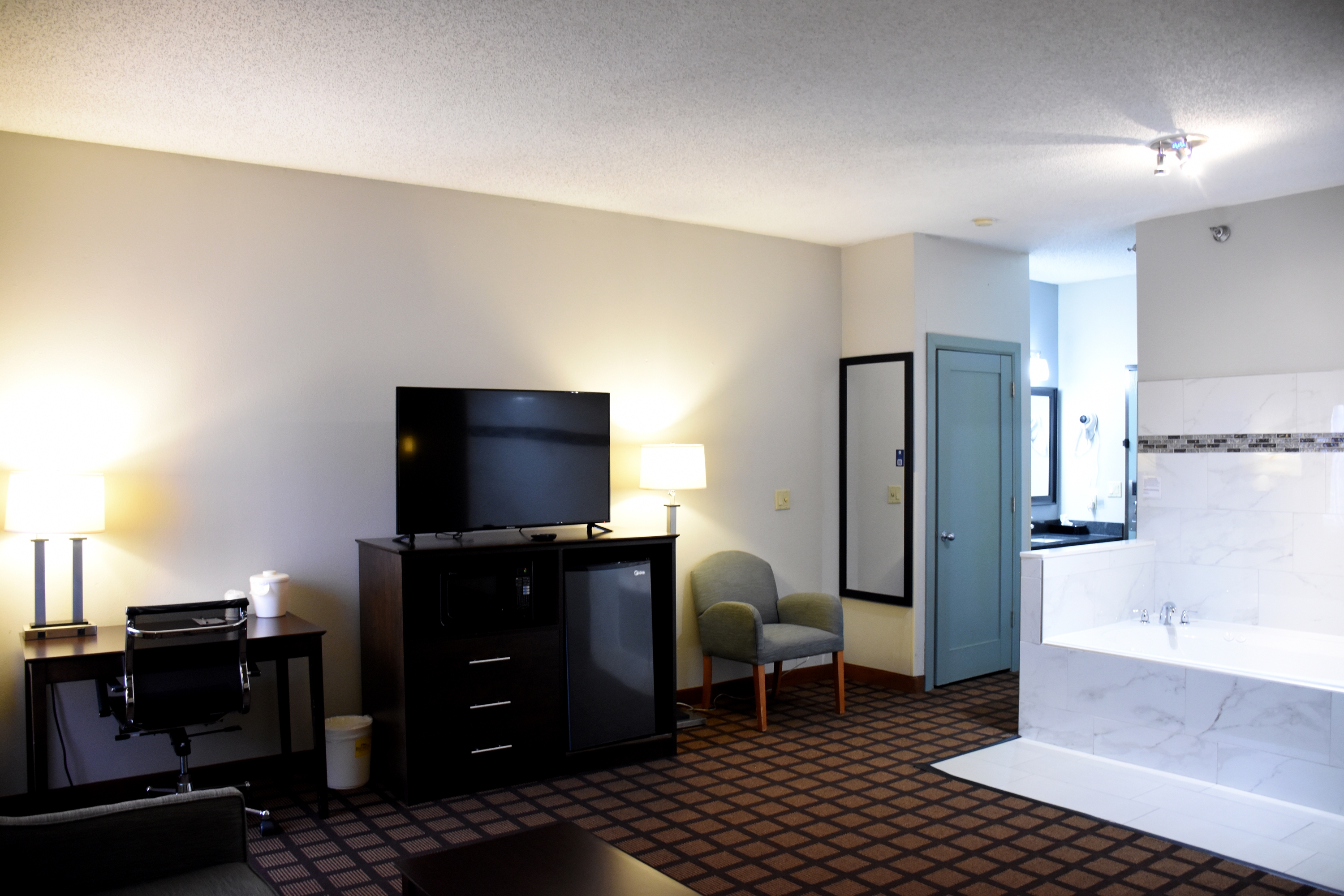 Guest room at the Baymont by Wyndham Morton in Morton, Illinois