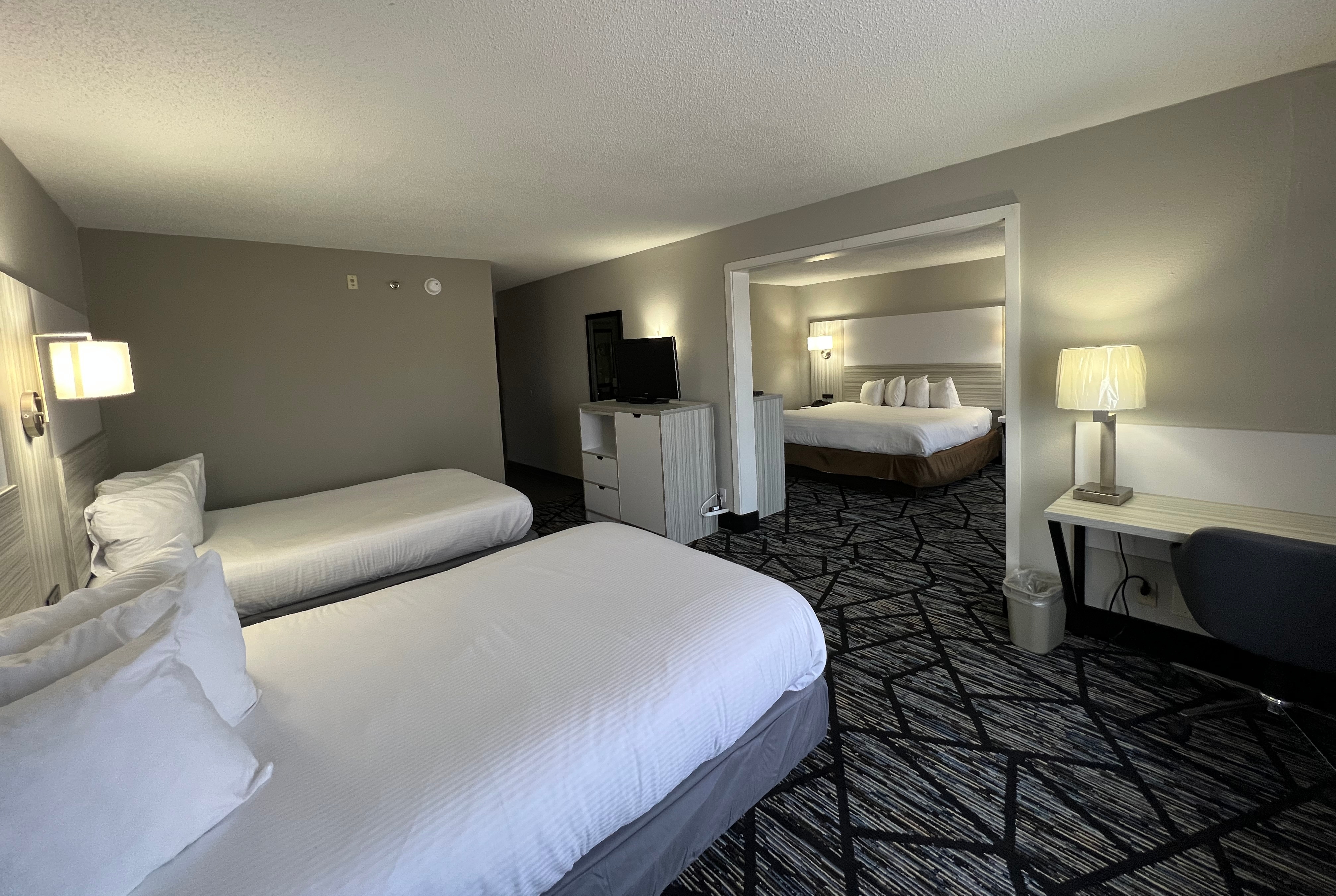 Baymont by Wyndham Peoria suite in Peoria, Illinois