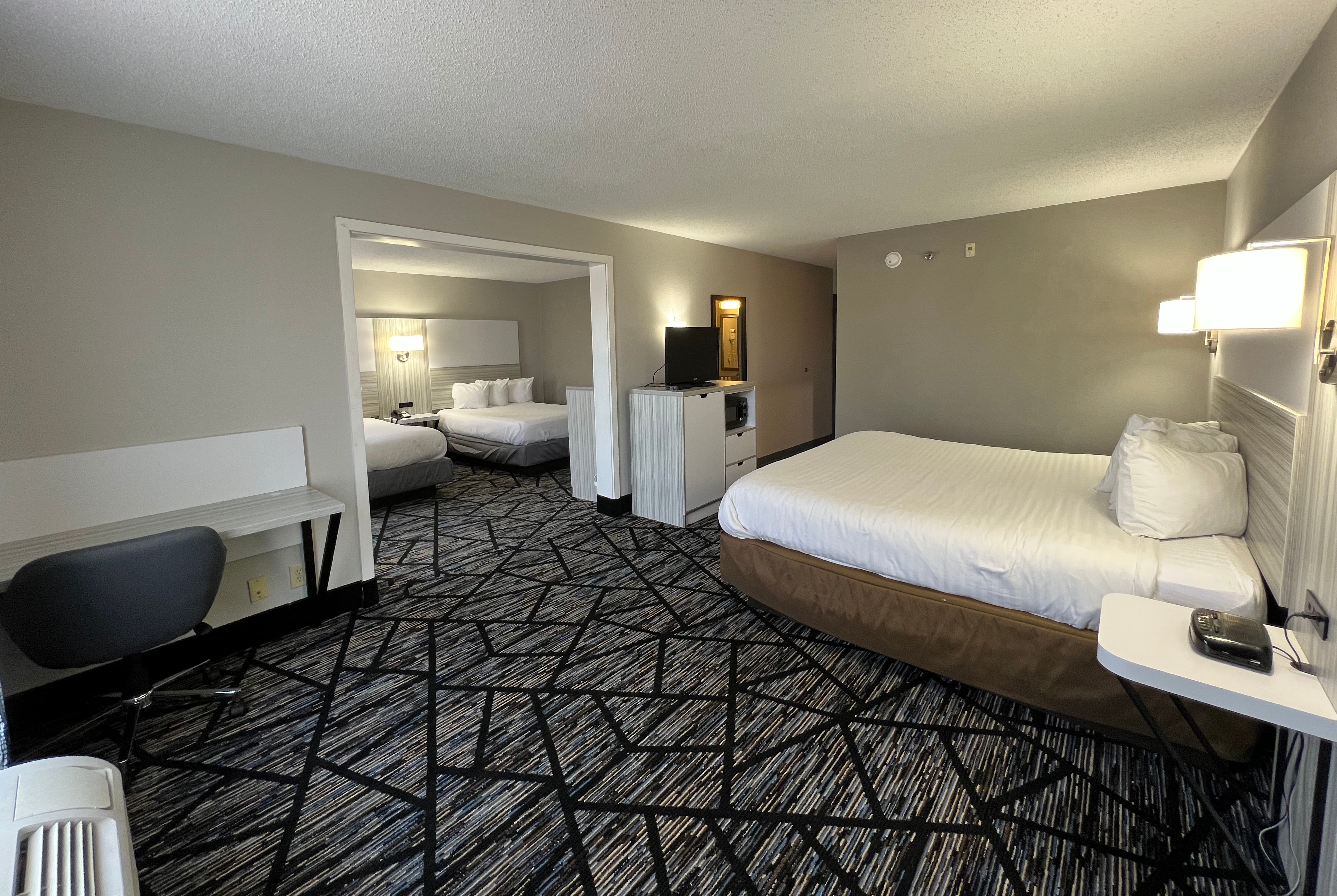 Baymont by Wyndham Peoria suite in Peoria, Illinois