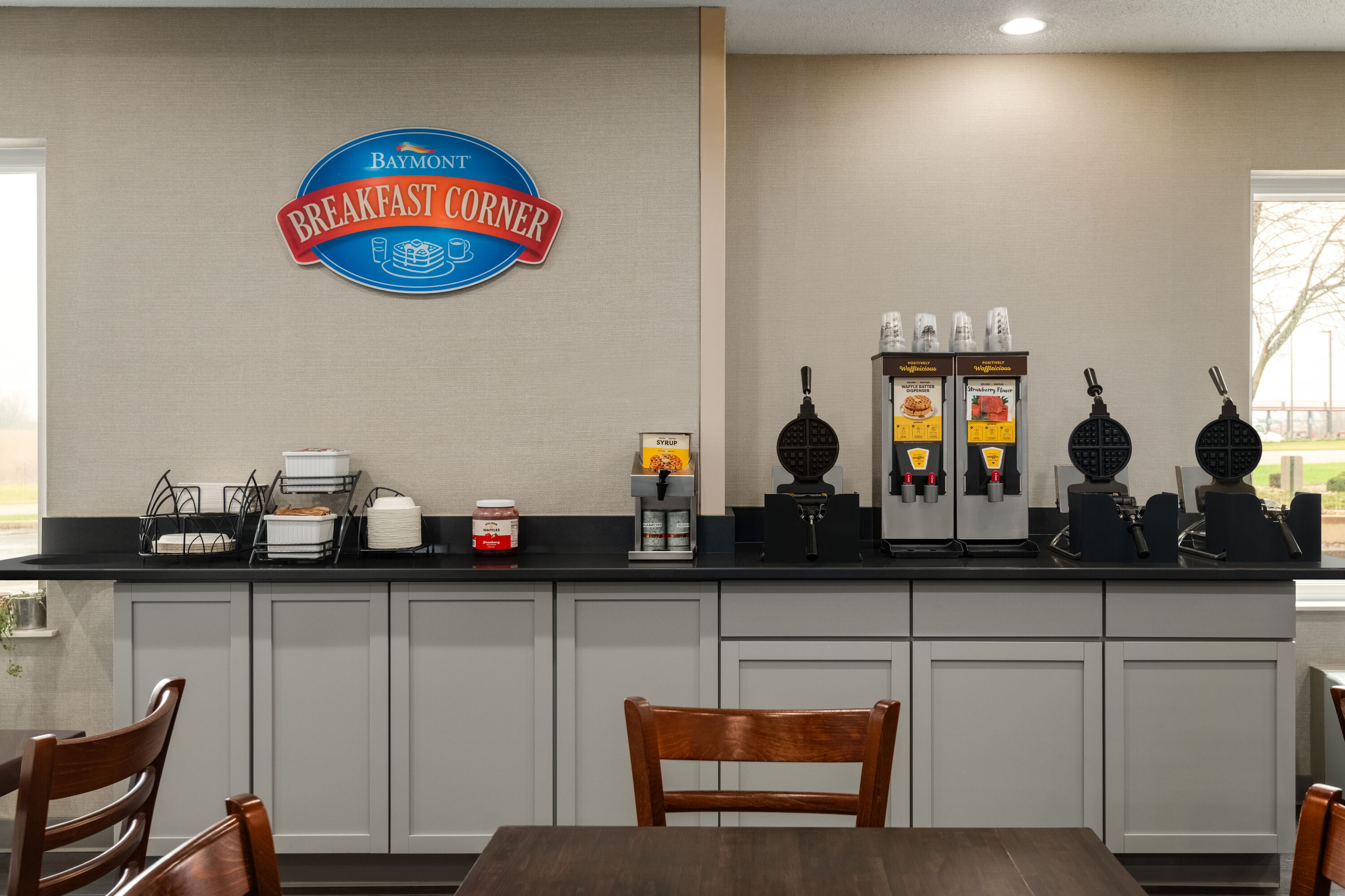 Baymont by Wyndham Rockford restaurant buffet in Rockford, Illinois