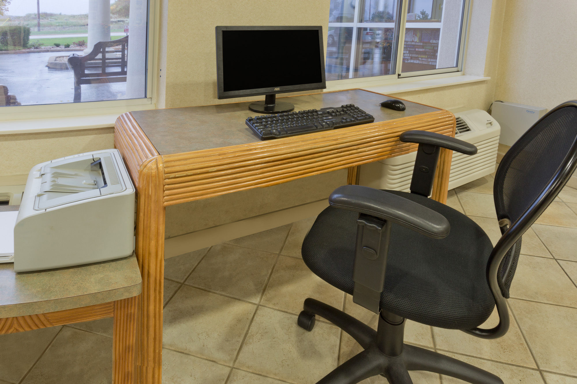 Baymont by Wyndham Rockford business center in Rockford, Illinois