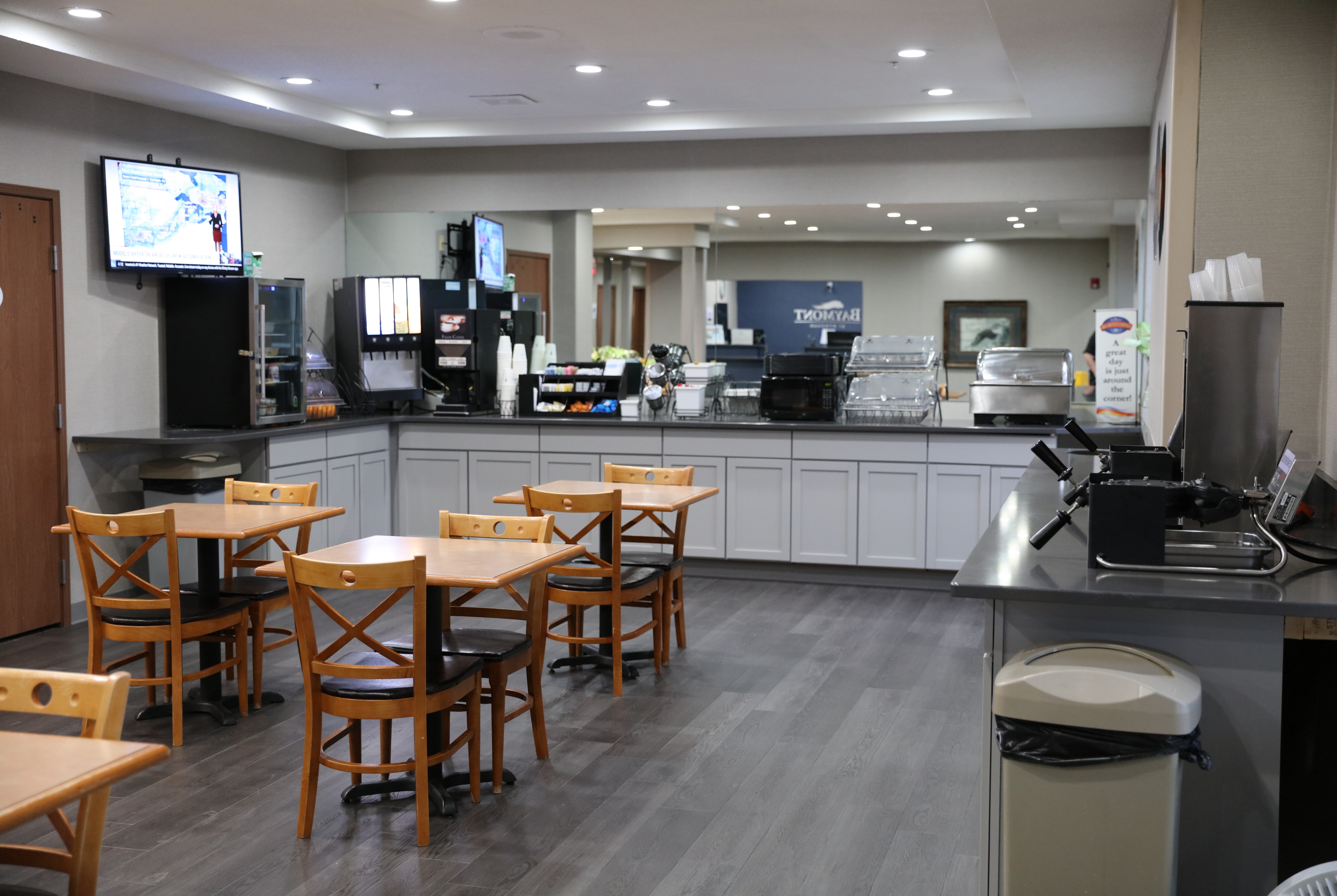 Baymont by Wyndham Rockford restaurant breakfast area with seating in Rockford, Illinois