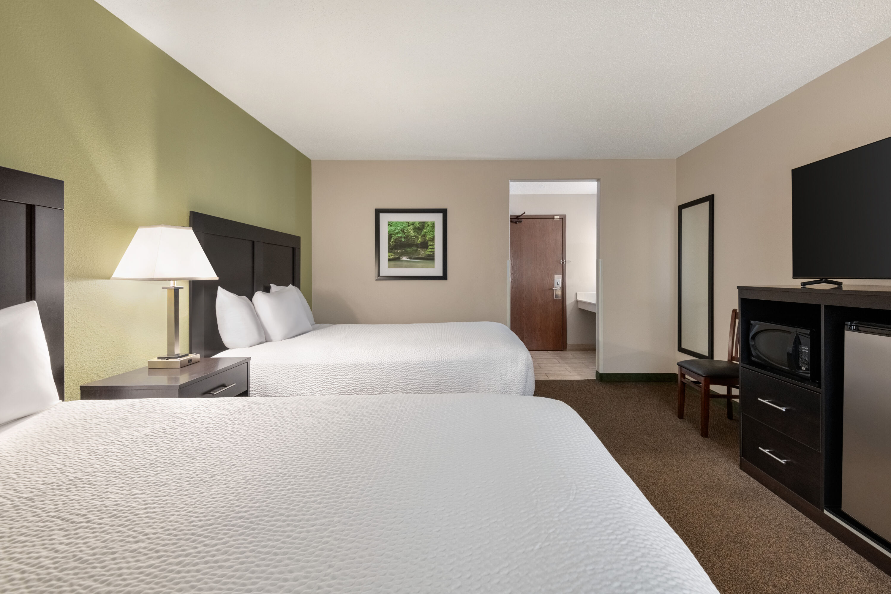 Guest room at the Baymont by Wyndham Rockford in Rockford, Illinois