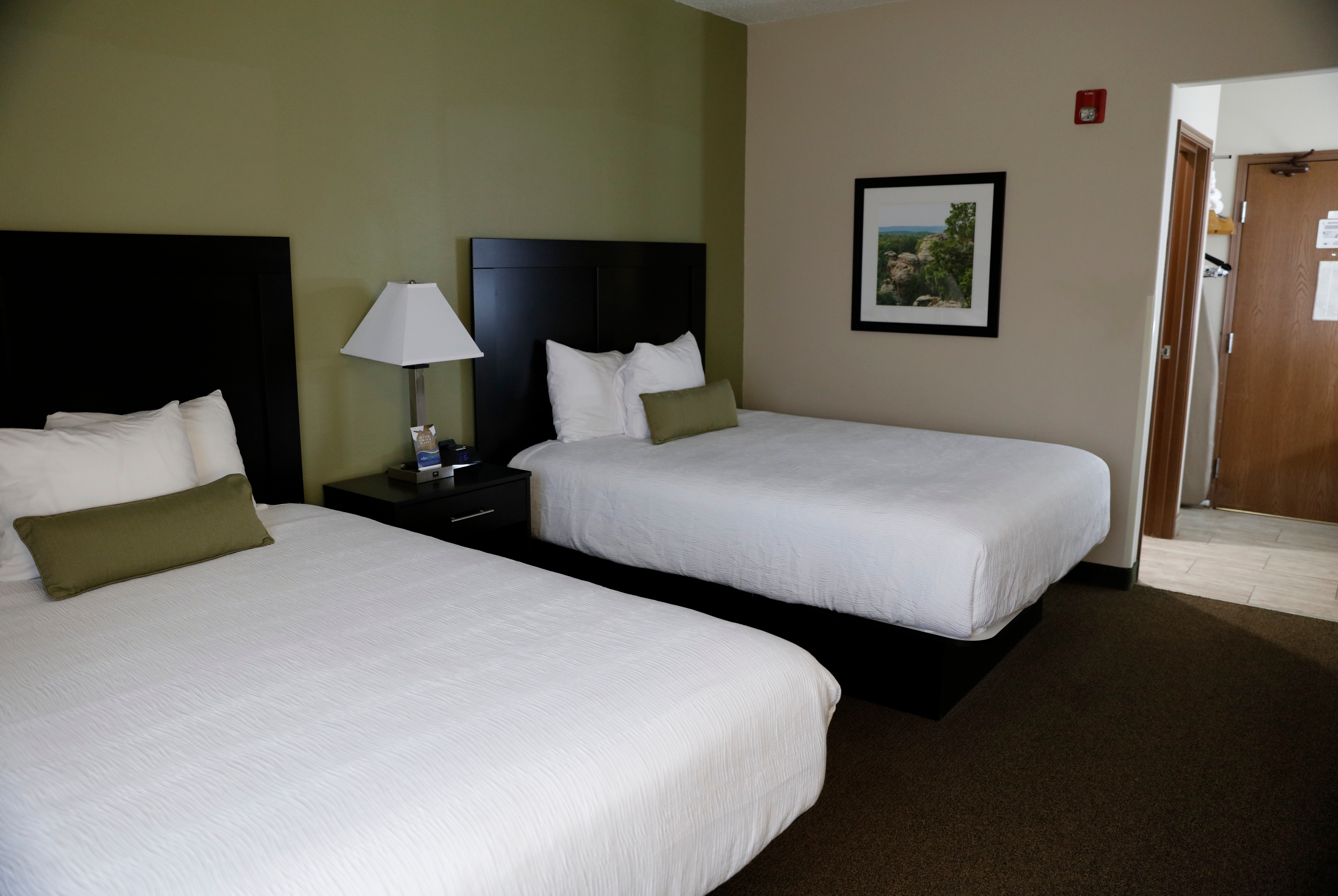 Guest room at the Baymont by Wyndham Rockford in Rockford, Illinois