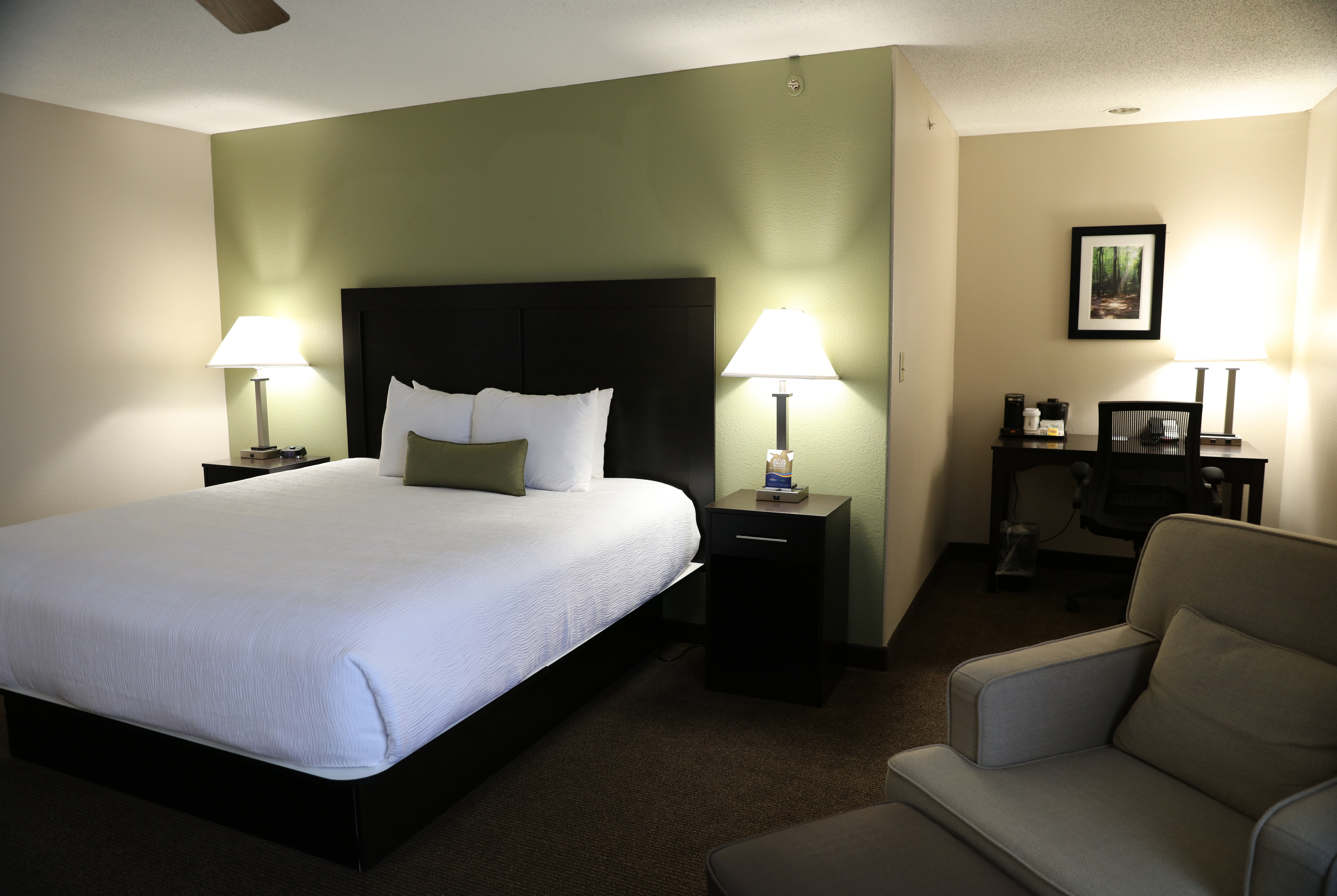 Baymont by Wyndham Rockford suite in Rockford, Illinois